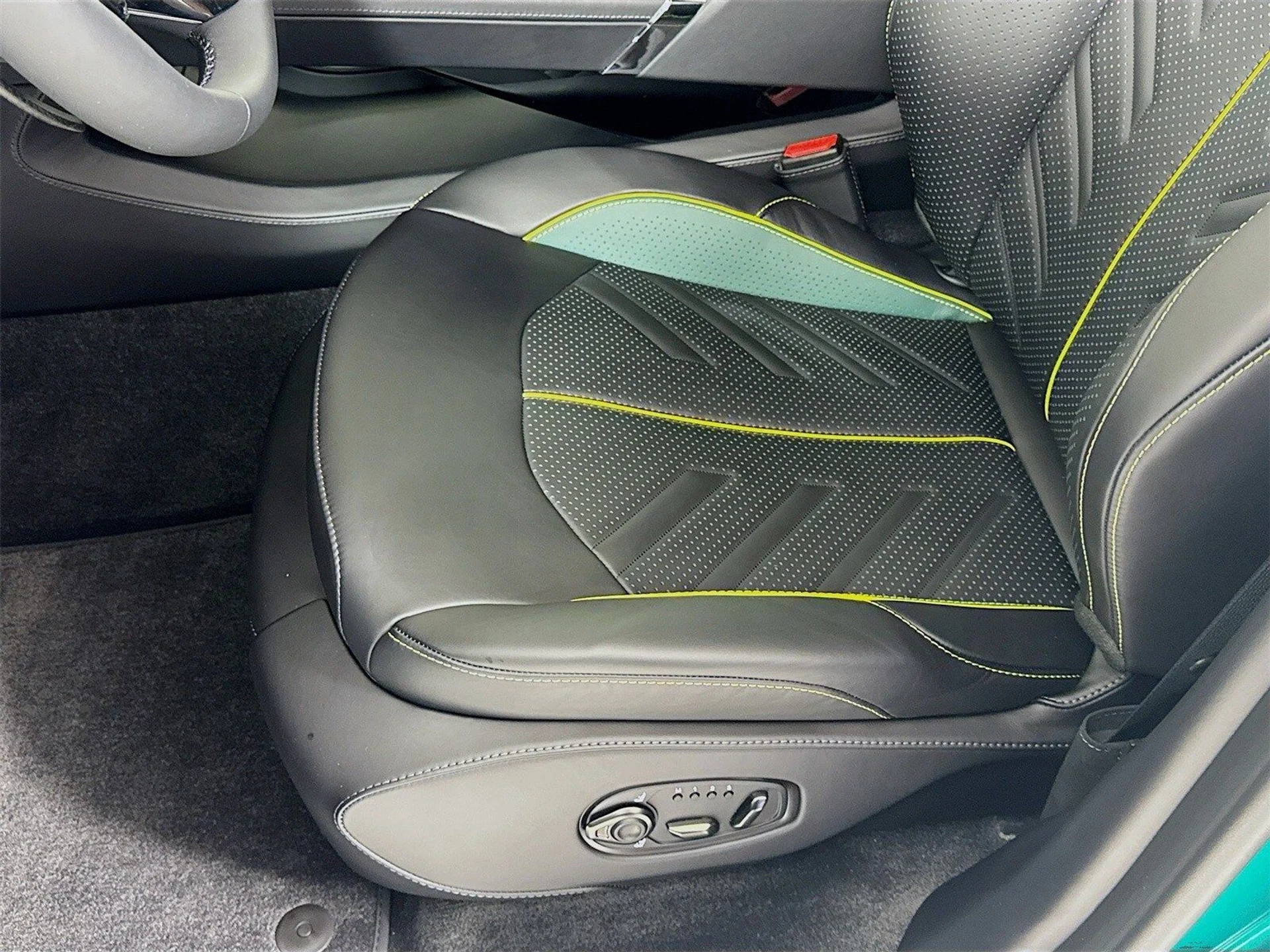 mph017_2821940271_58de3f6113aa5ab182c1ad8aec6f72bfx_895b5b860b