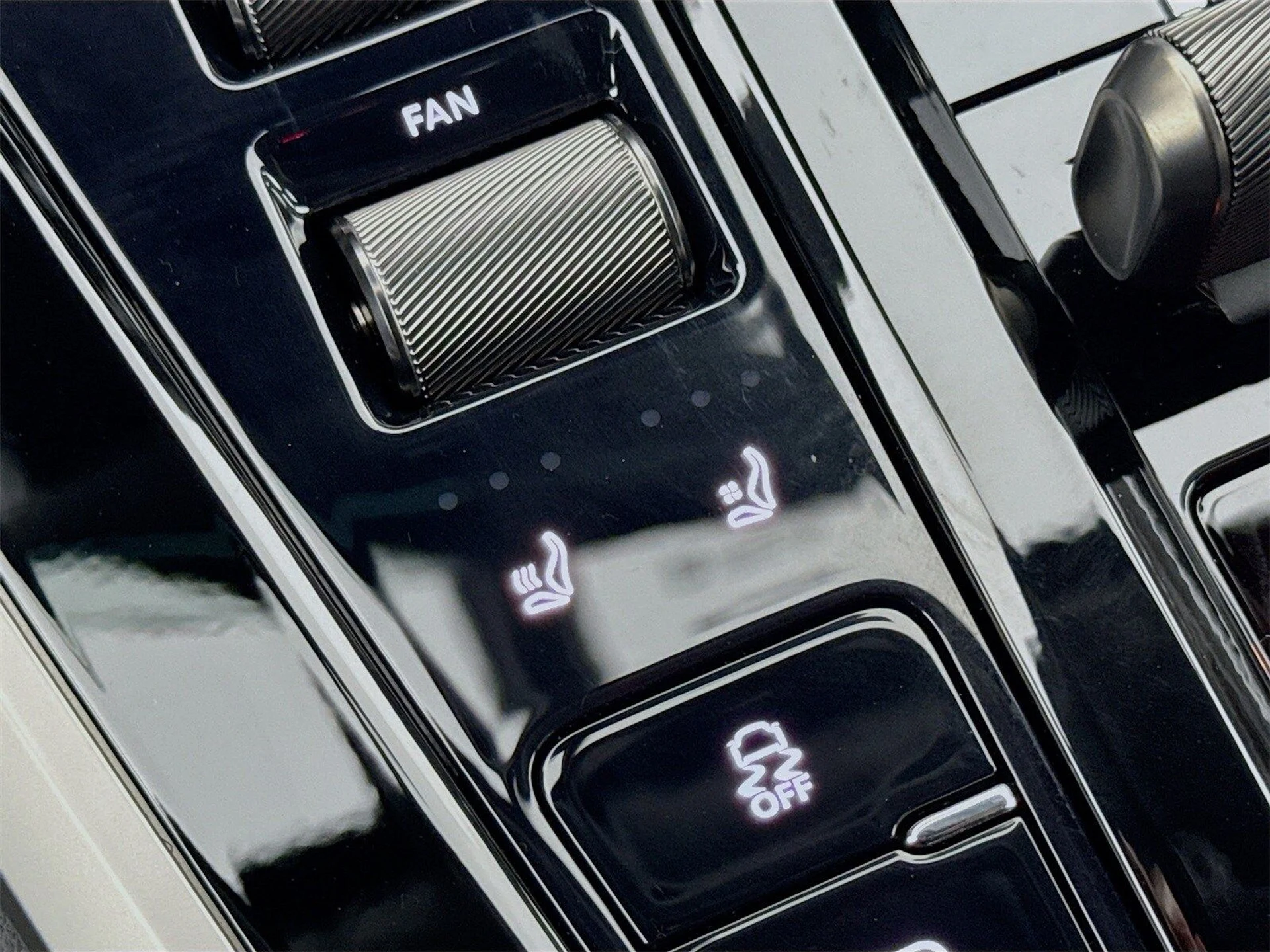 mph017_2823863074_7e6fe9a24724fa1a442686d9644d531ax_bed0b1ef63