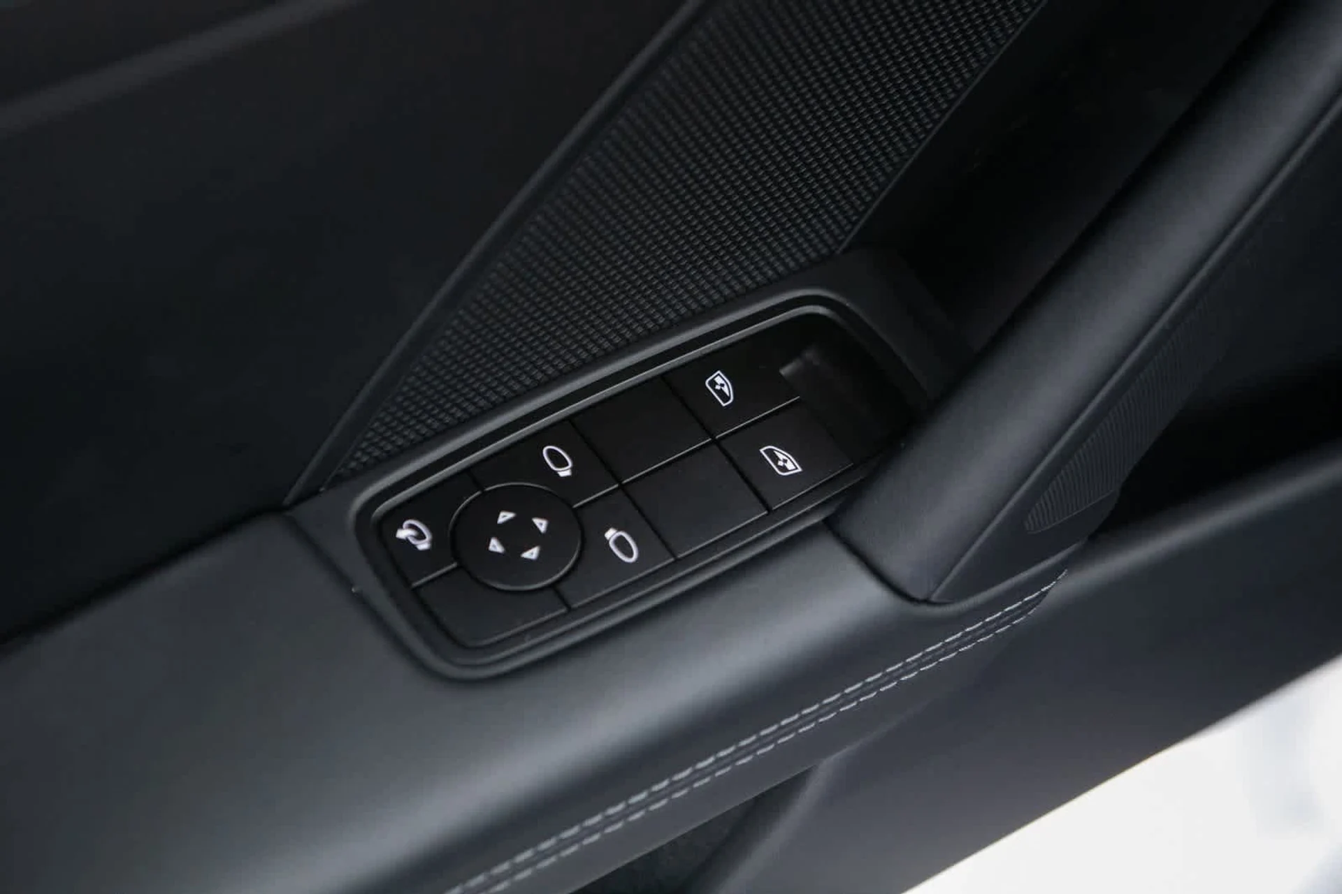 mph017_2824923561_c89704924ba7c9c2d413b224e5e85b8ex_88ce022469