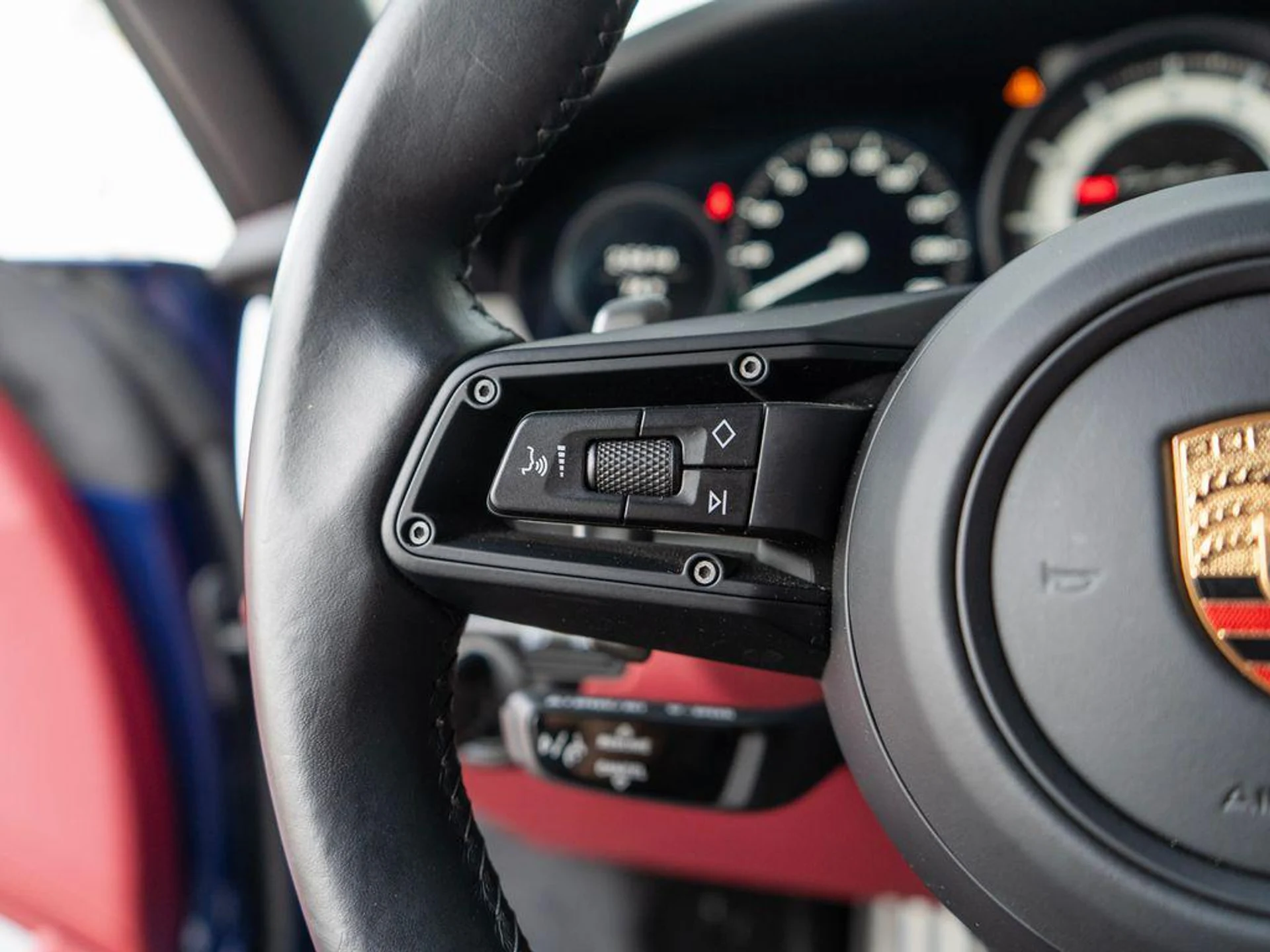 mph017_2826789953_h9qbrn7ouz3r3_C_Kzy3uo_Pi_P4_LM_0_f18bad11e4