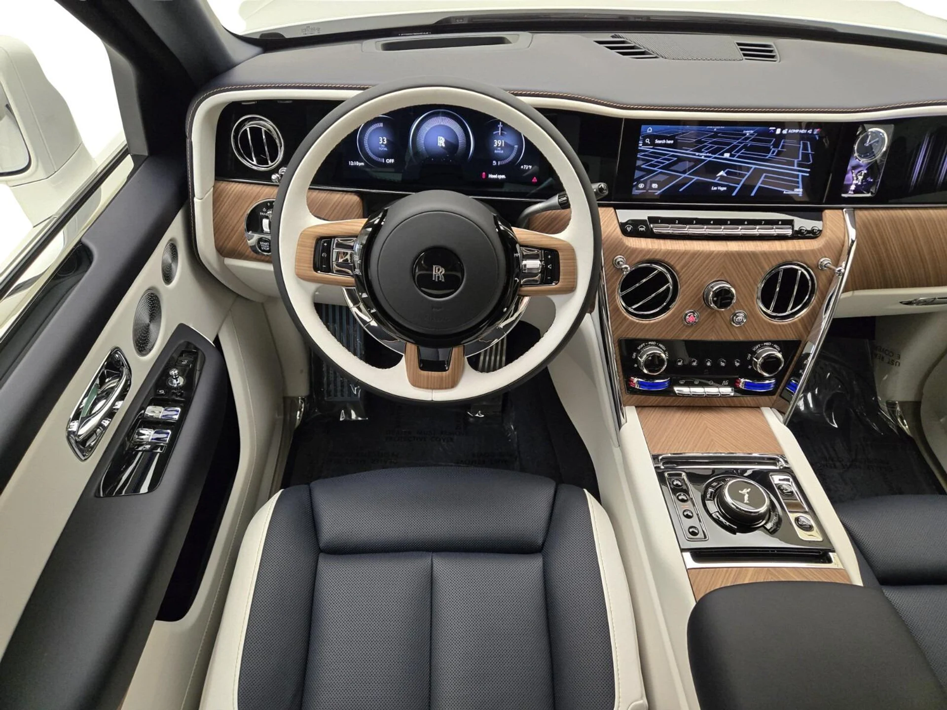 mph017_2827054407_New_2026_Rolls_Royce_Cullinan_1776403041_ba03cec7e7