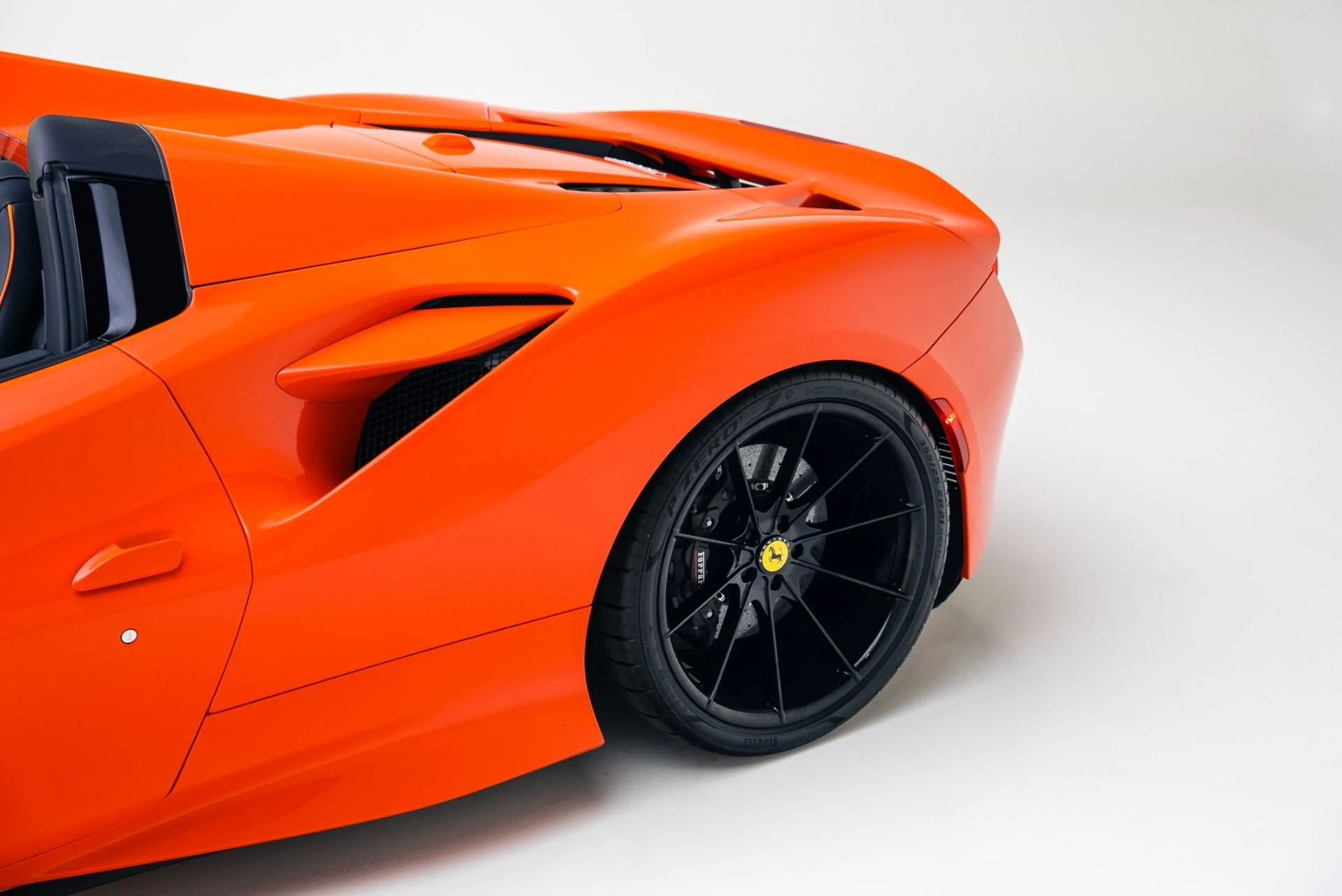 mph017_2832446141_Used_2022_Ferrari_F8_Spider_1766089321_5e7ea64ac3