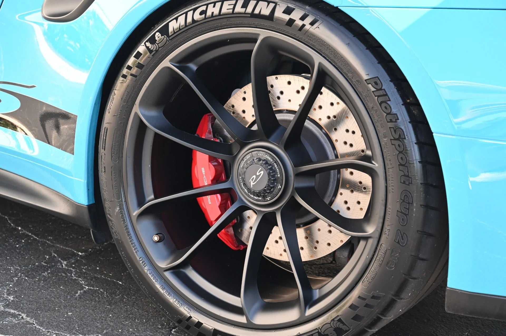 mph017_2840080982_Used_2019_Porsche_911_GT_3_RS_1772736329_60ed45590c