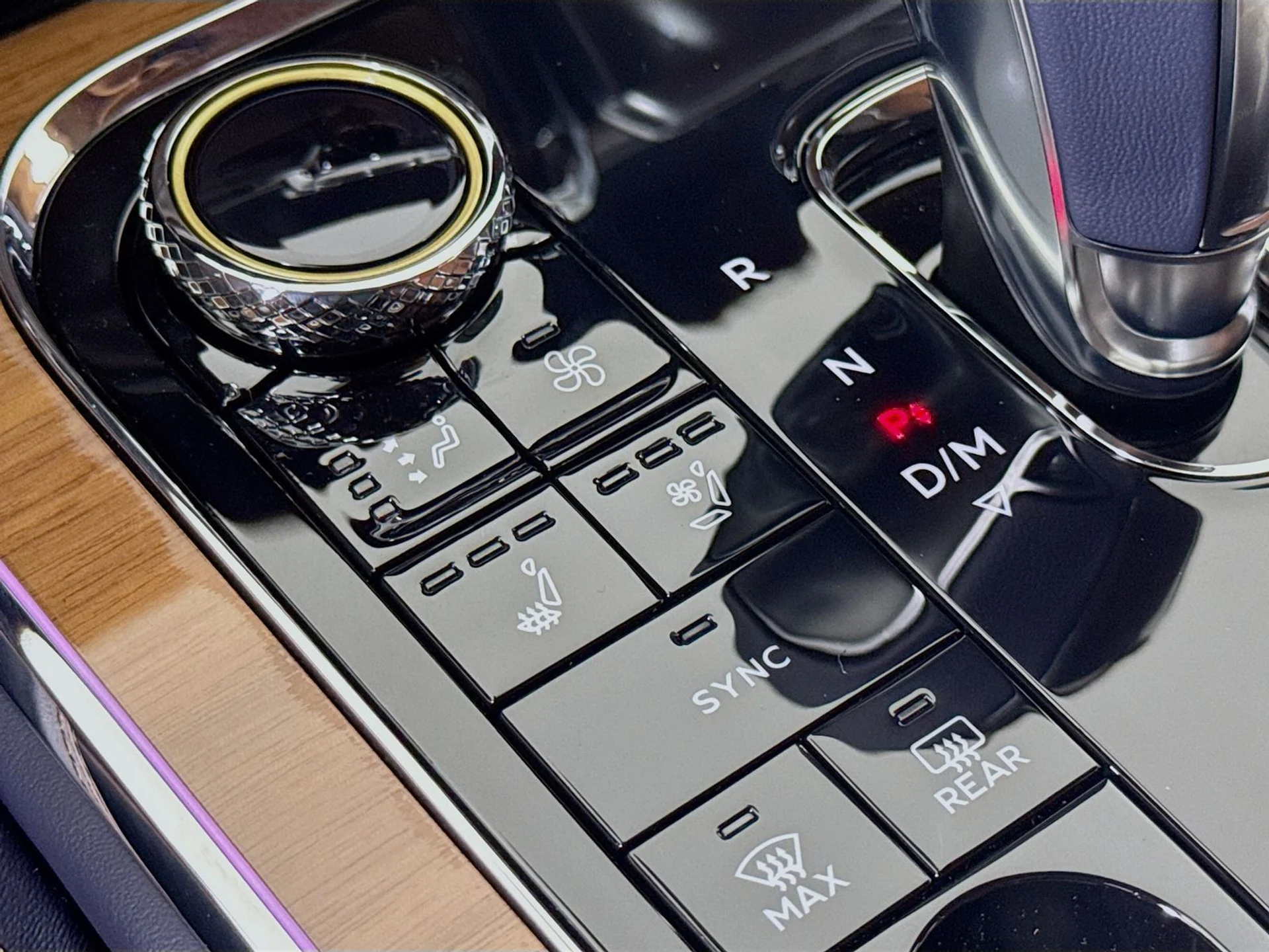 mph017_2851799325_fcffa3ef2aa91376e22a92ae7133eeddx_6525a4d6be