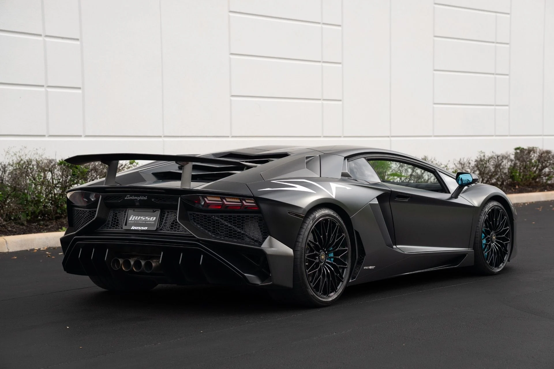 mph017_2864036671_Used_2016_Lamborghini_Aventador_LP_750_4_SV_1768280004_76ac7161a6