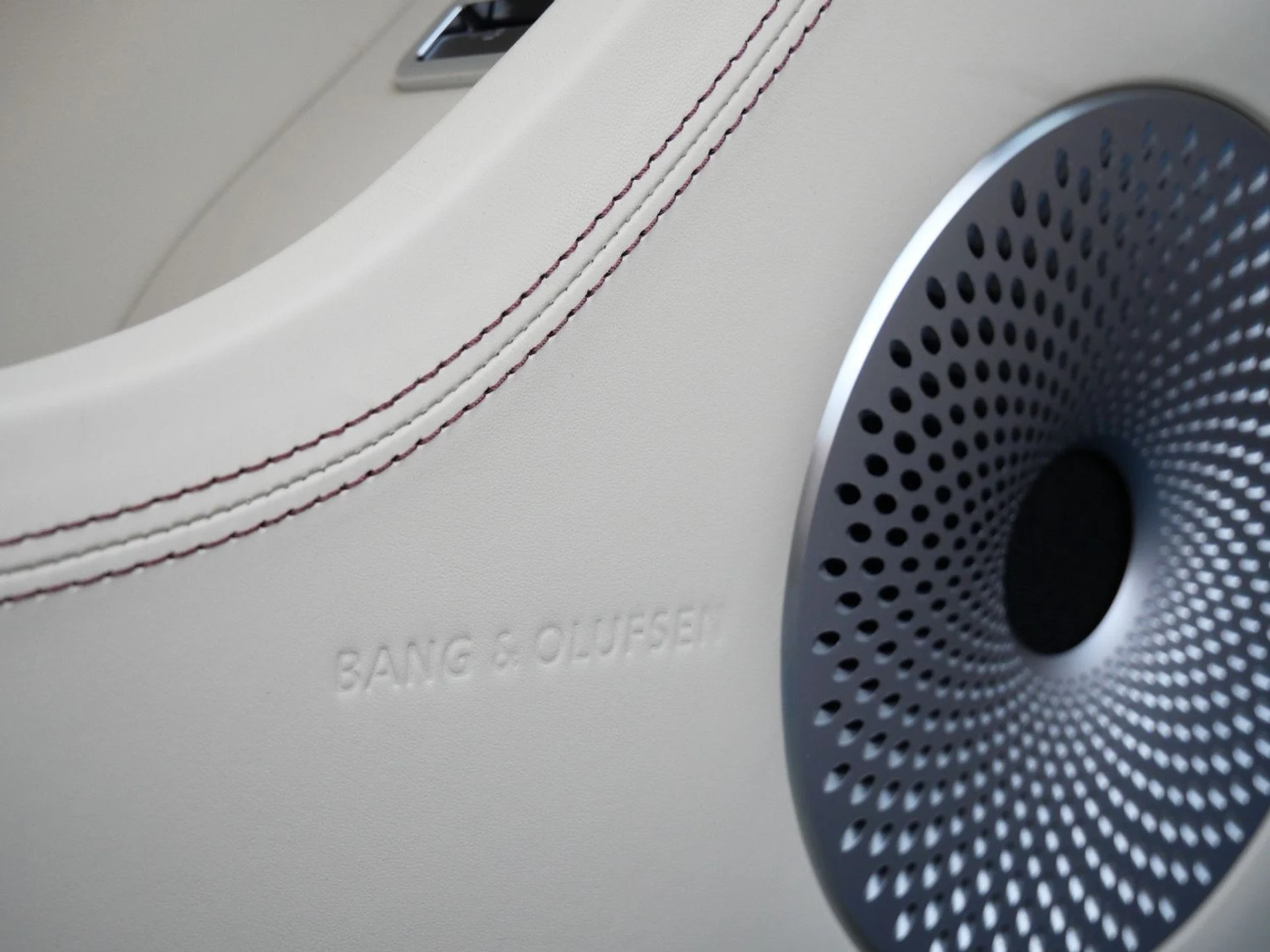 mph017_2879006991_0601160dcb2e2783fdc4cddb44aa2a54x_61f18ba765