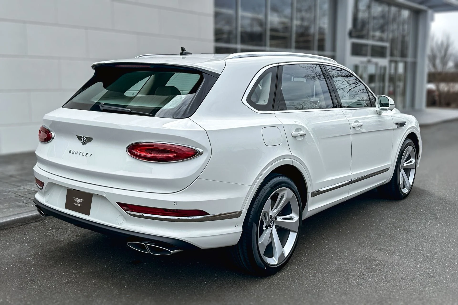 mph017_2885402576_New_2026_Bentley_Bentayga_V8_1775834821_79292f3e12