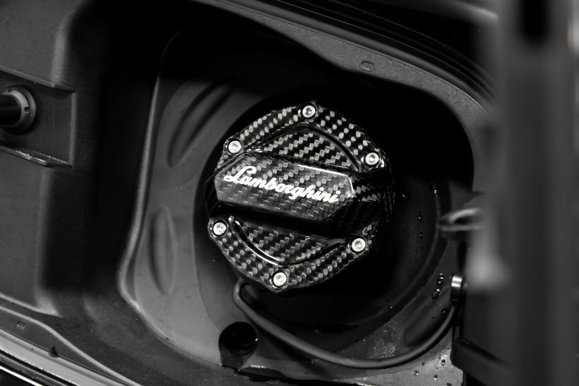 mph017_2886225533_Used_2022_Lamborghini_Urus_1771543126_6b386ea1b7