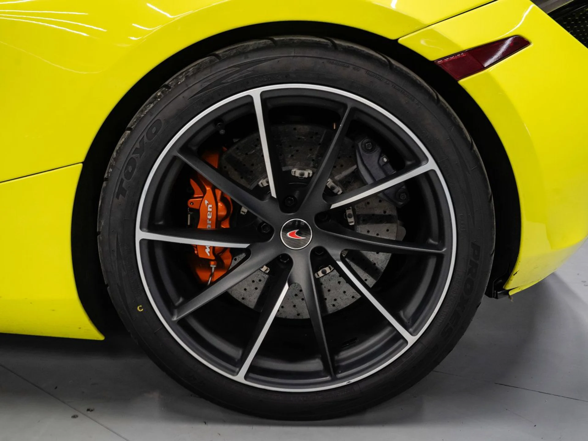 mph017_2890667758_mclaren_720s_2018_0b95eeef21