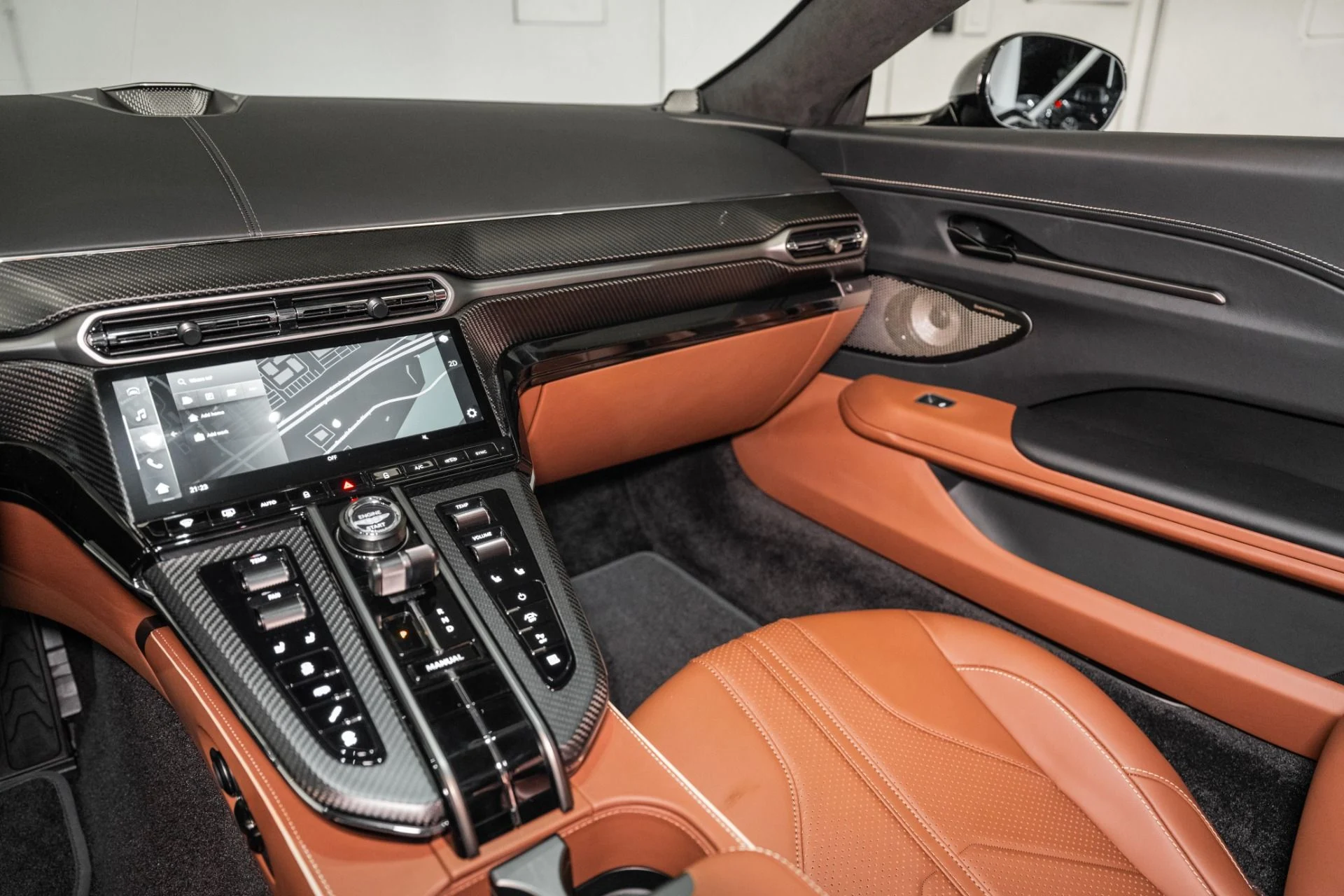 mph017_2890800067_New_2026_ASTON_MARTIN_VANTAGE_1756307805_3c3b5b2cf3