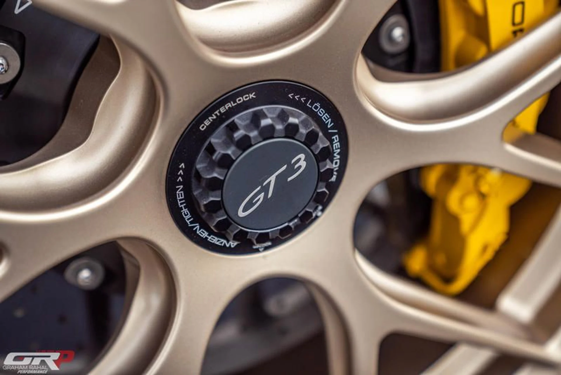 mph017_2892114868_AA_4600_F1_0_D6_A_481_D_83_EC_D87_C9_A9_FCB_01_959e3f83ba