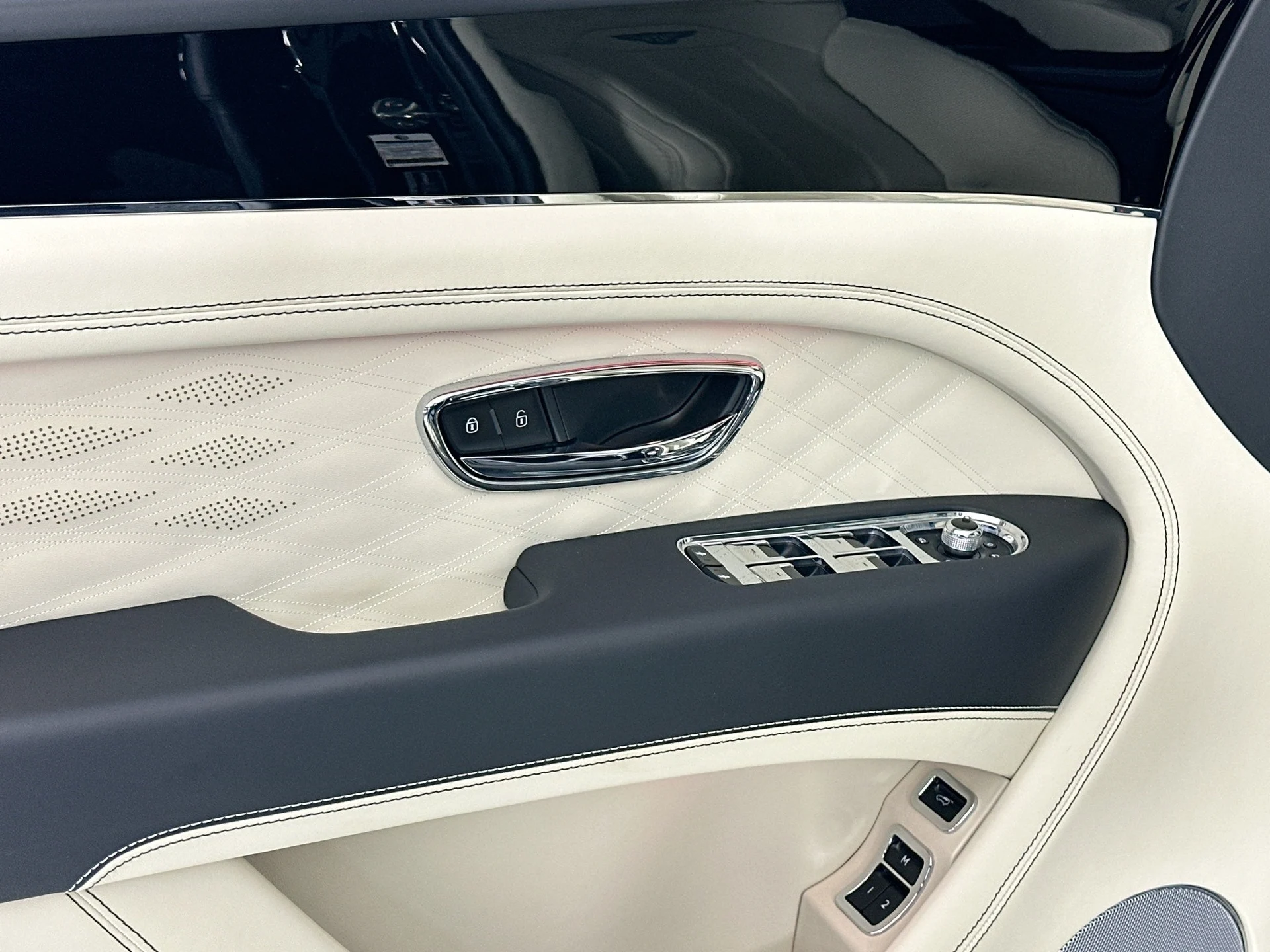 mph017_2893574796_18_8ef8b389b0