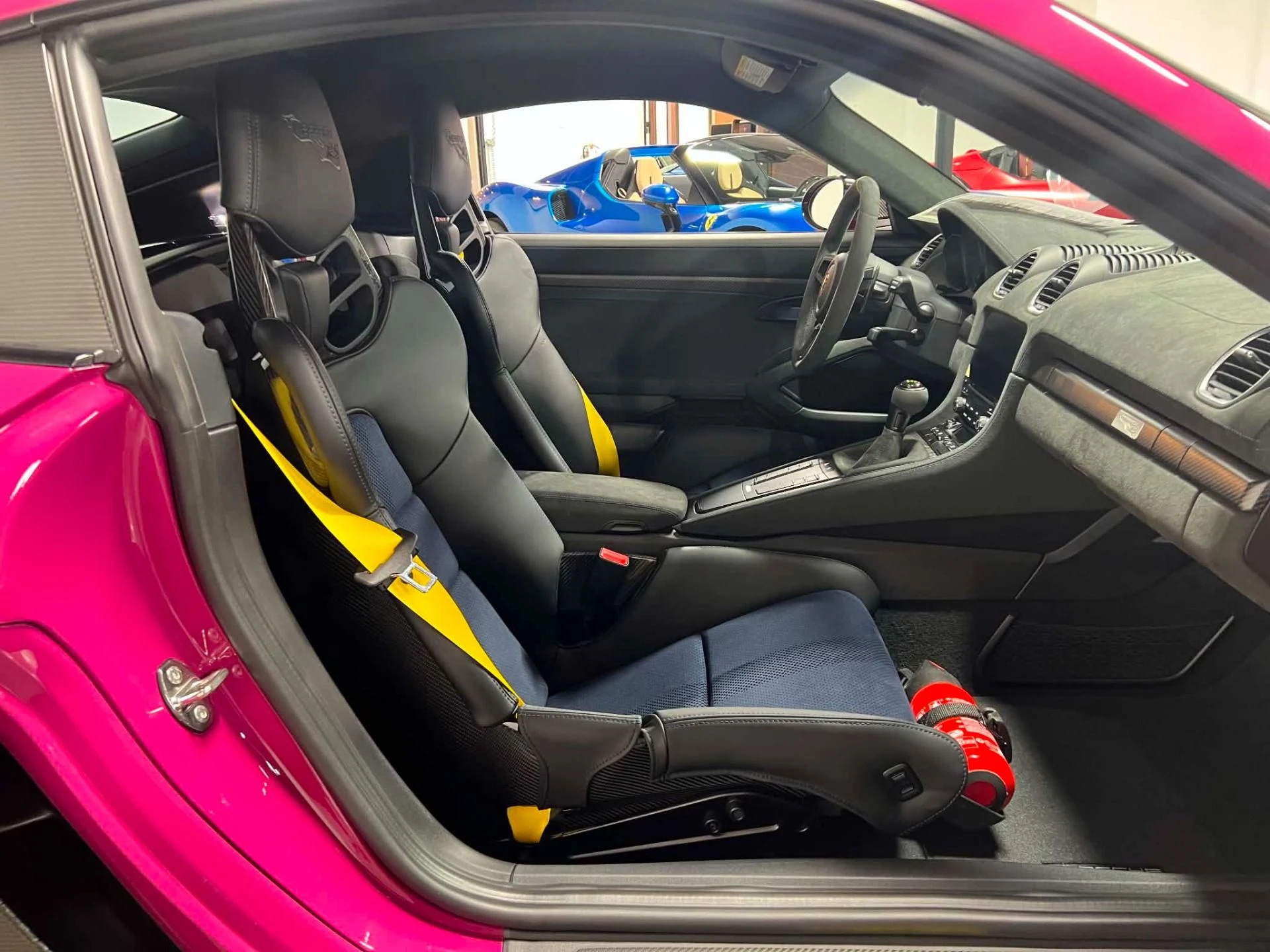 mph017_2895847418_Used_2023_Porsche_718_Cayman_GT_4_RS_1784933919_237418240d