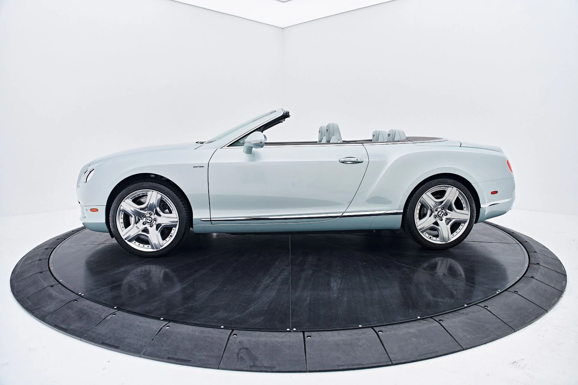 mph017_2899557400_Used_2014_Bentley_Continental_GTC_Base_1786670647_8469d4fa87