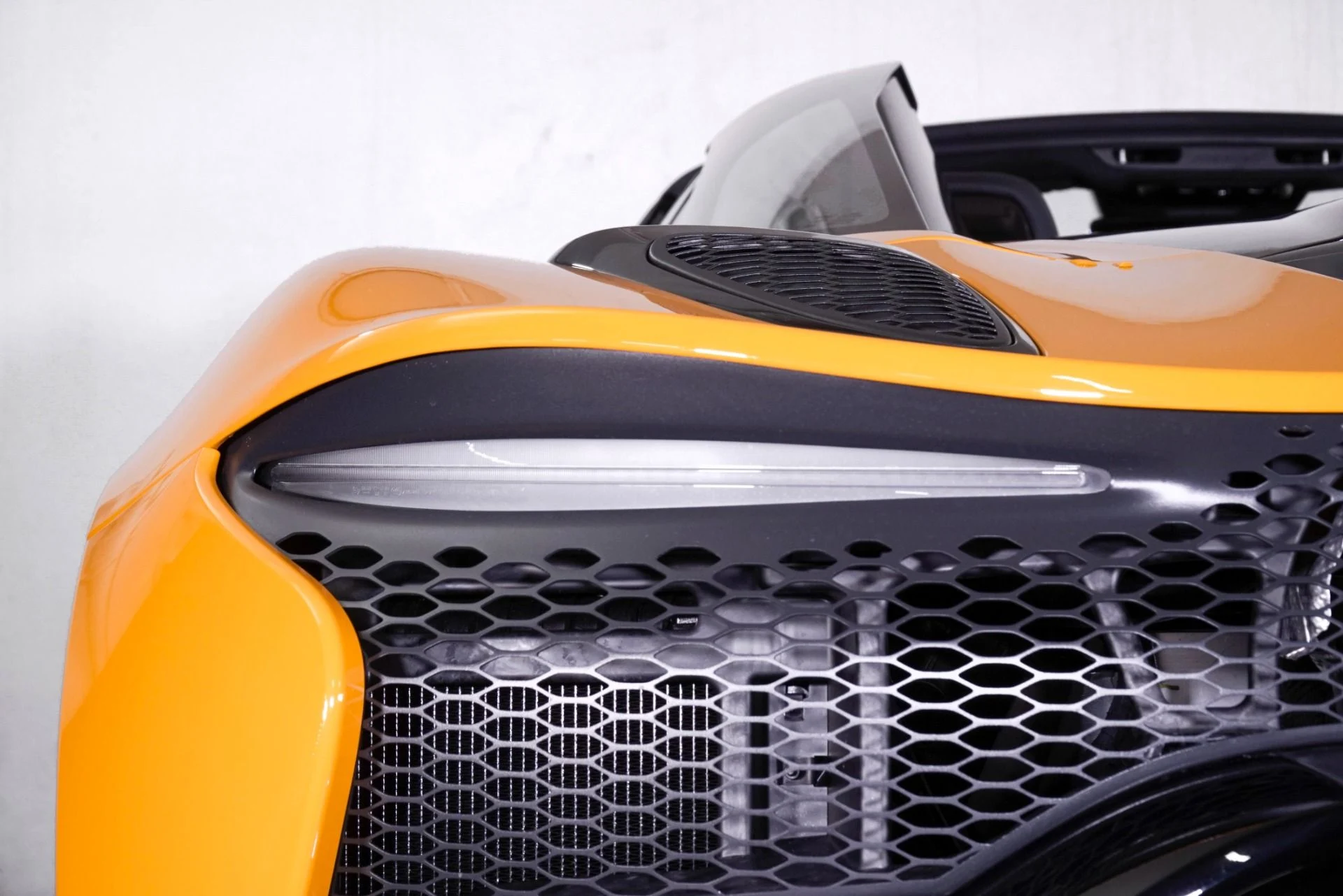 mph017_2902175713_New_2026_Mc_Laren_Artura_Spider_1783063264_4dc6d08469