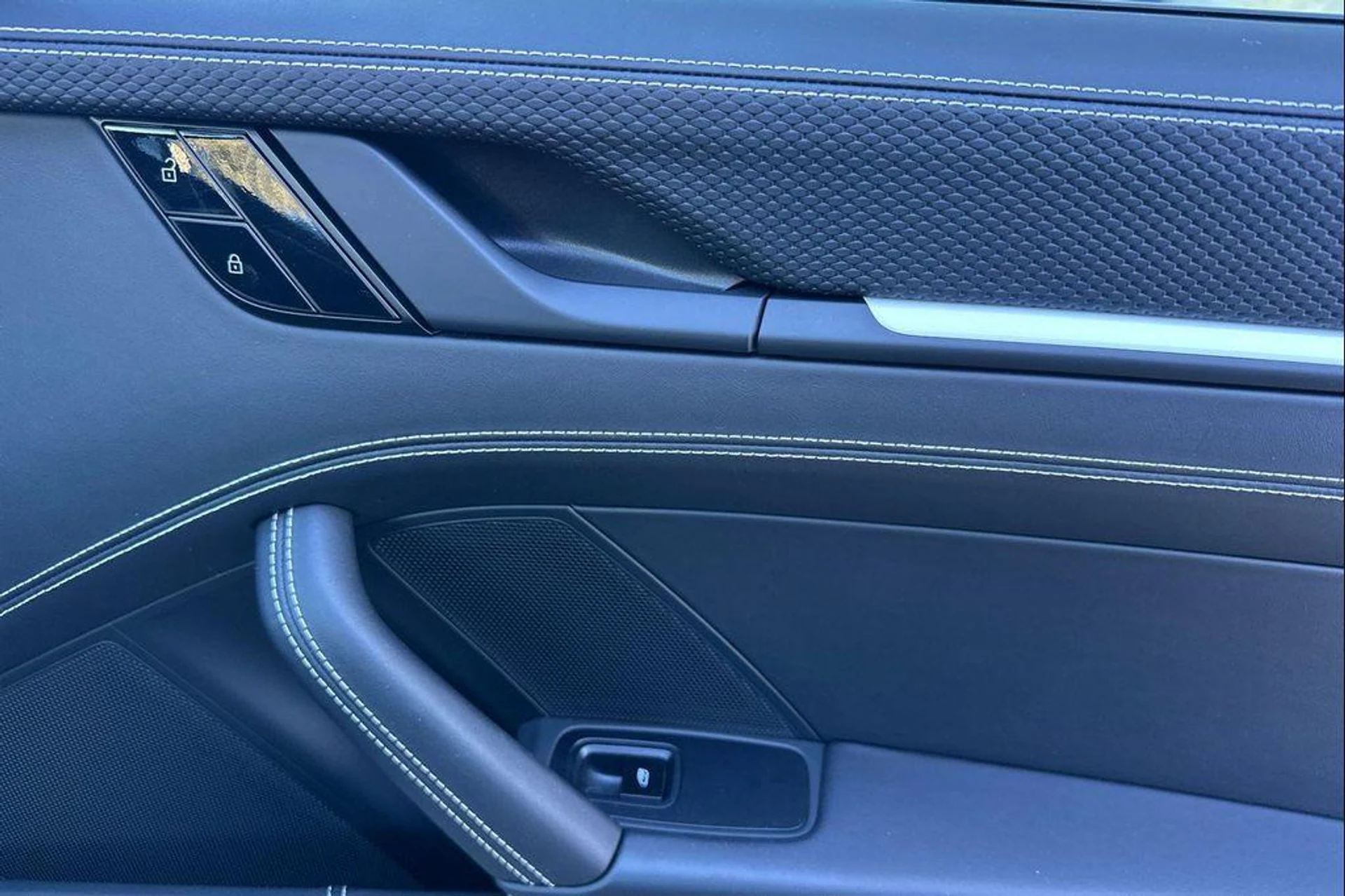 mph017_2902748940_jw_M4_MLATN_Umhb_T4q3br0_32x_F7_A_57216a399a