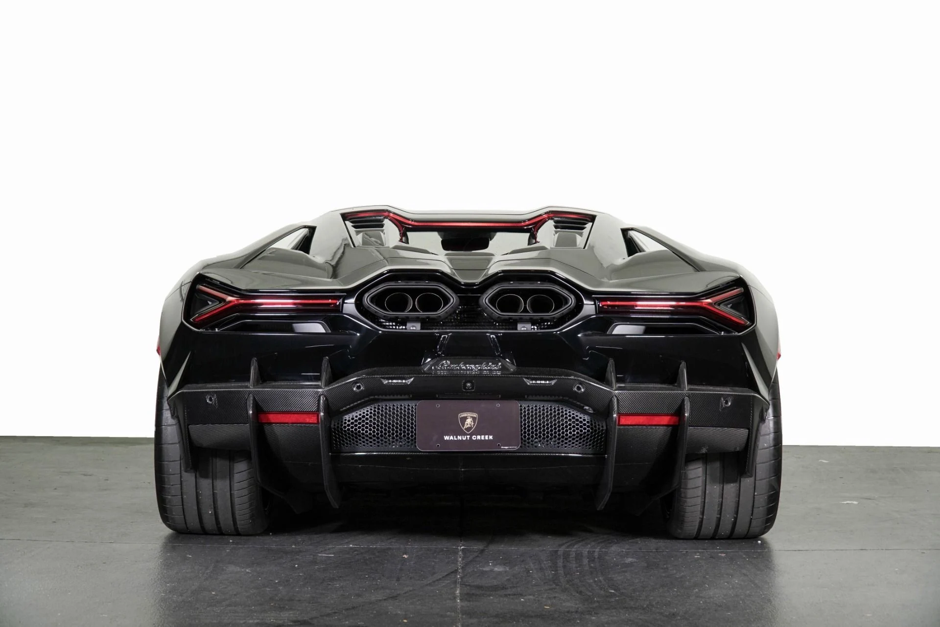 mph017_2904050411_New_2026_Lamborghini_Revuelto_1776293833_7cf9b2f100
