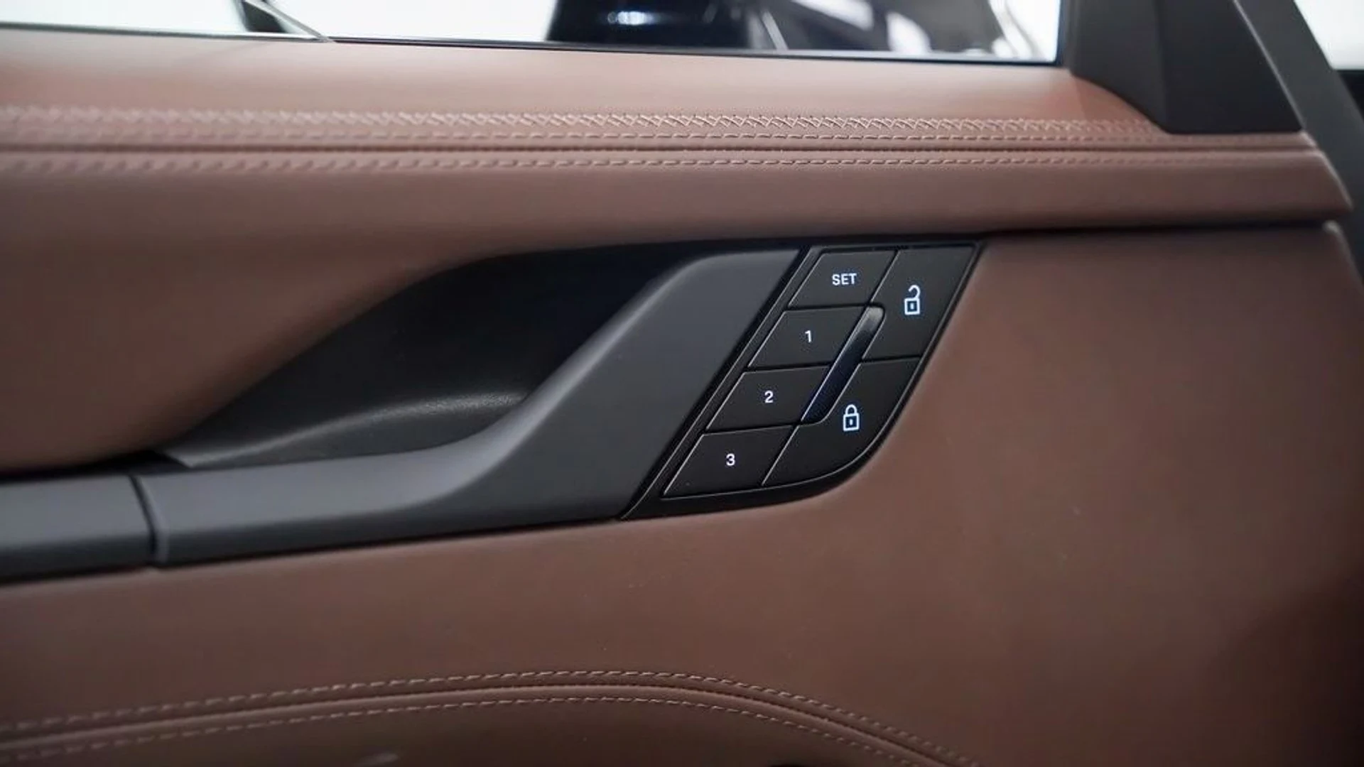 mph017_2906561147_eeb64f5742352e1ac5575cd1ecd656bdx_b35ced0d88