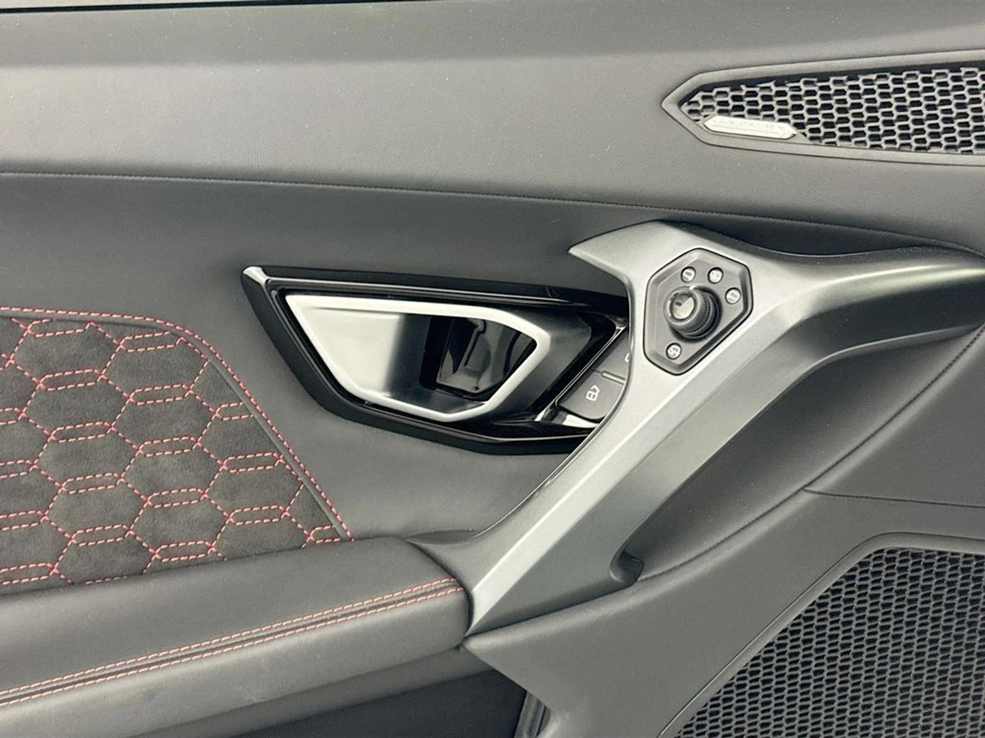 mph017_2907472373_5bd68da7d40349baed87324e40dee8fc_b61532b657