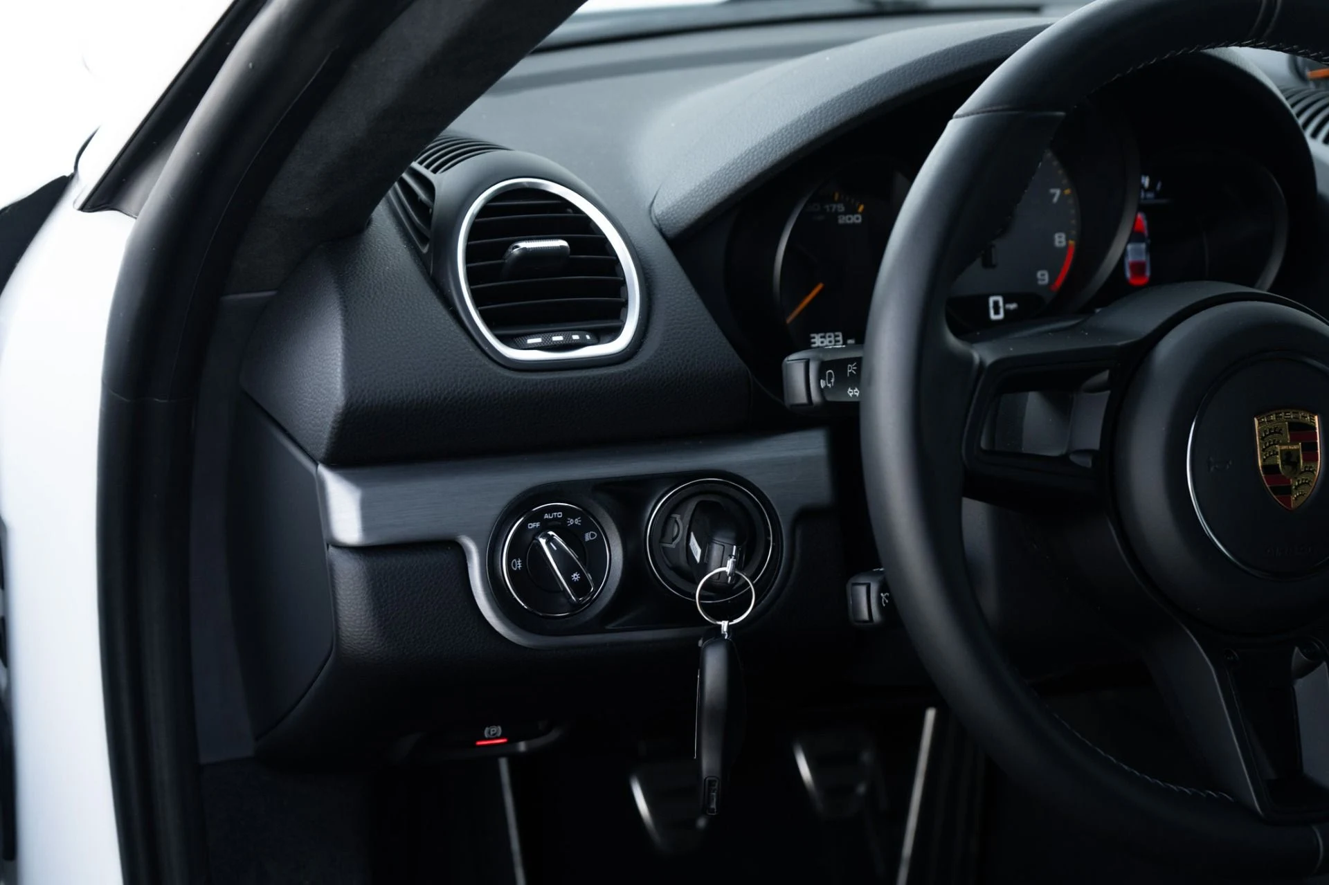 mph017_2912934414_Used_2022_Porsche_718_Cayman_GT_4_1773698341_efd2a504f3