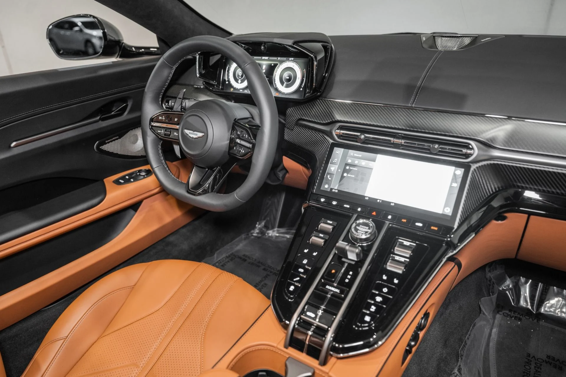 mph017_2919725884_New_2026_Aston_Martin_Vantage_Roadster_1785470681_0562564a43