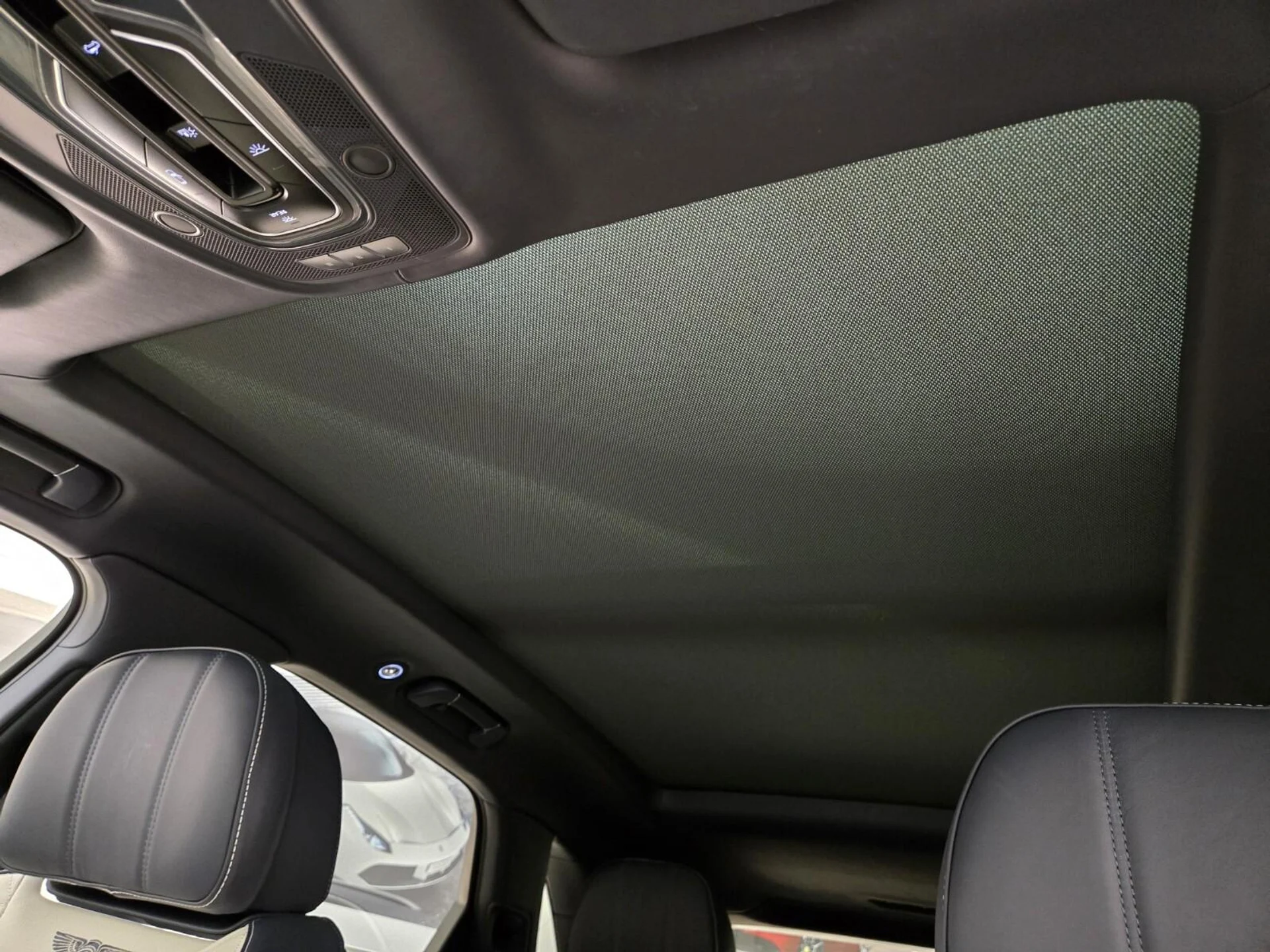 mph017_2920451356_Used_2018_Bentley_Bentayga_1760597630_245af2a119