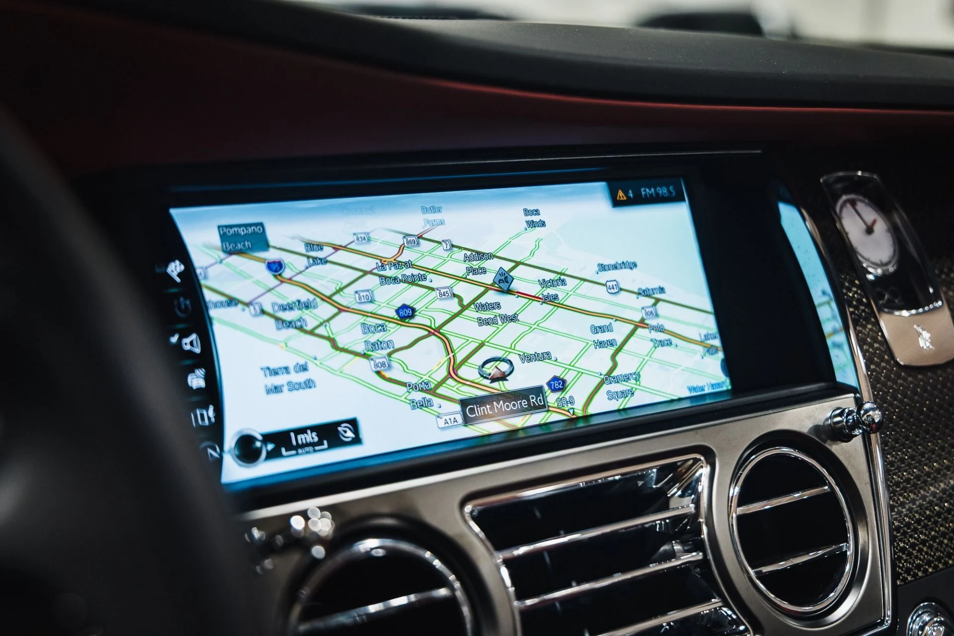 mph017_2921722227_Used_2019_Rolls_Royce_Dawn_1775855974_2f8f54e4f7