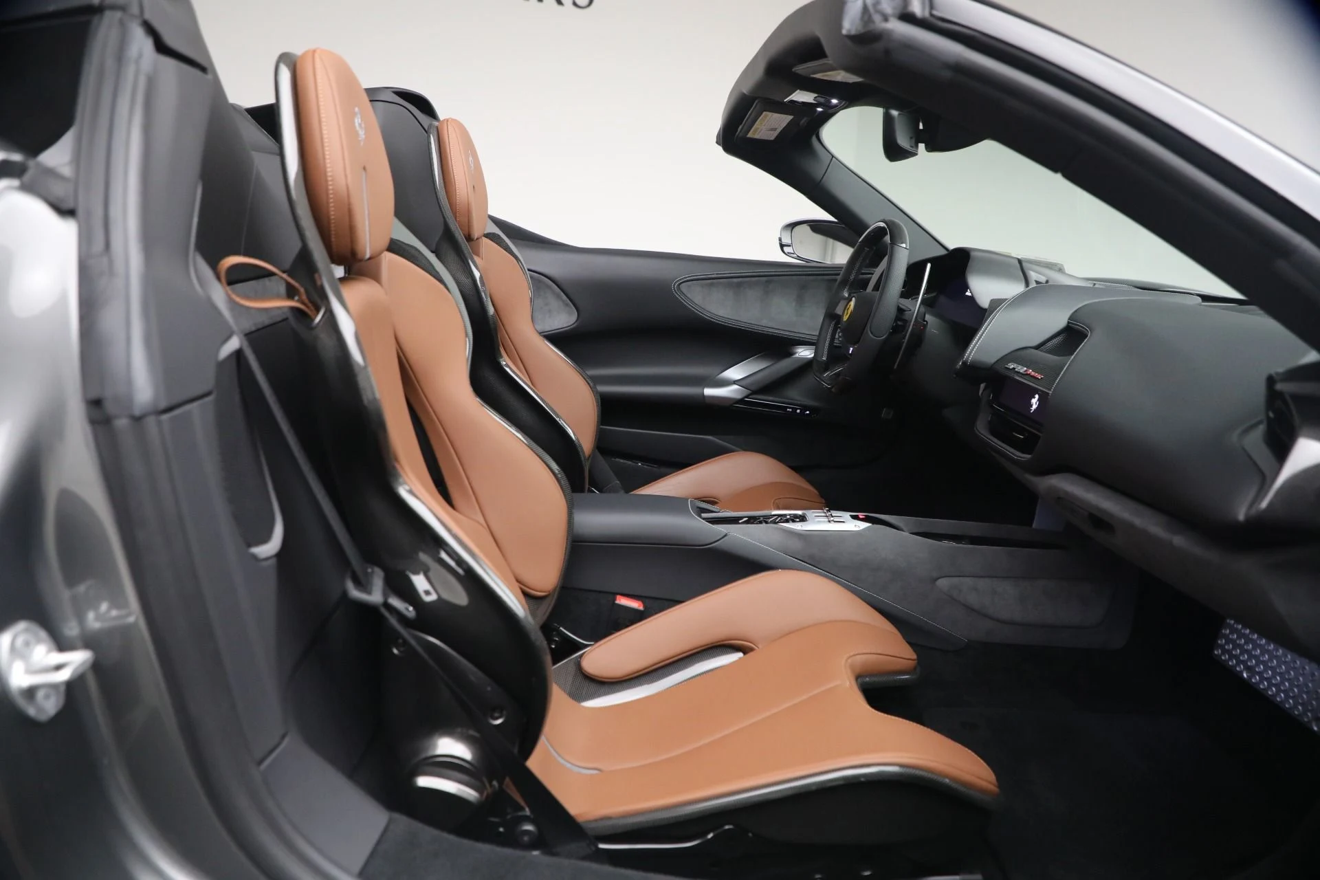 mph017_2922708851_Used_2024_Ferrari_SF_90_Spider_1774722277_9c9ea5071e