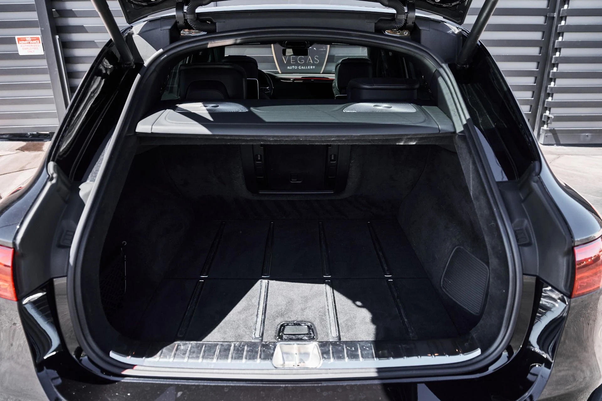 mph017_2926191806_Used_2024_Mercedes_Benz_EQS_Maybach_EQS_680_1775326005_e00cd29f11