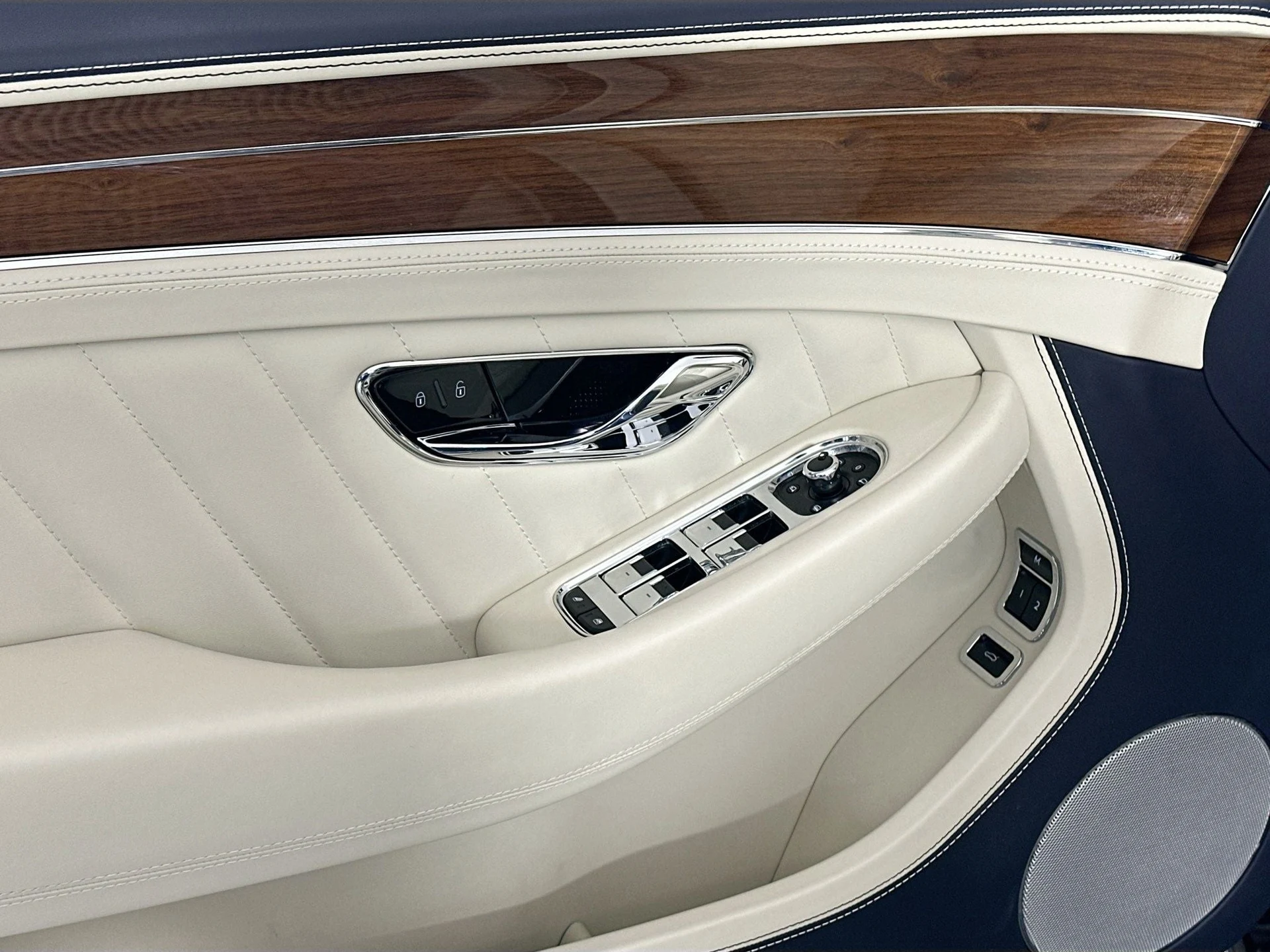 mph017_293100125_18_46854d4fdf