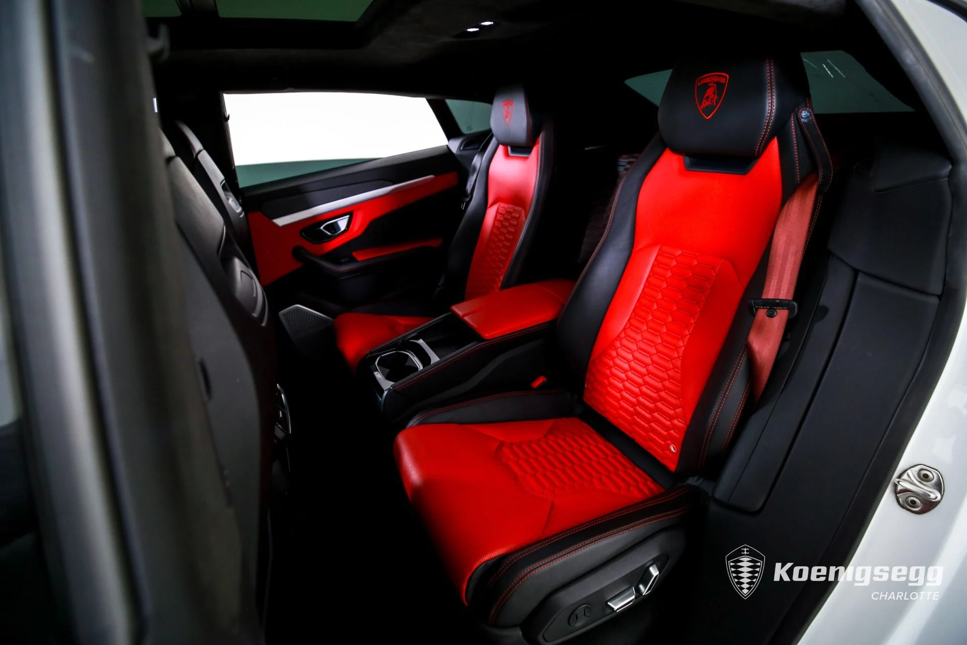 mph017_2942587165_Used_2019_Lamborghini_Urus_1760976119_8da897ce71