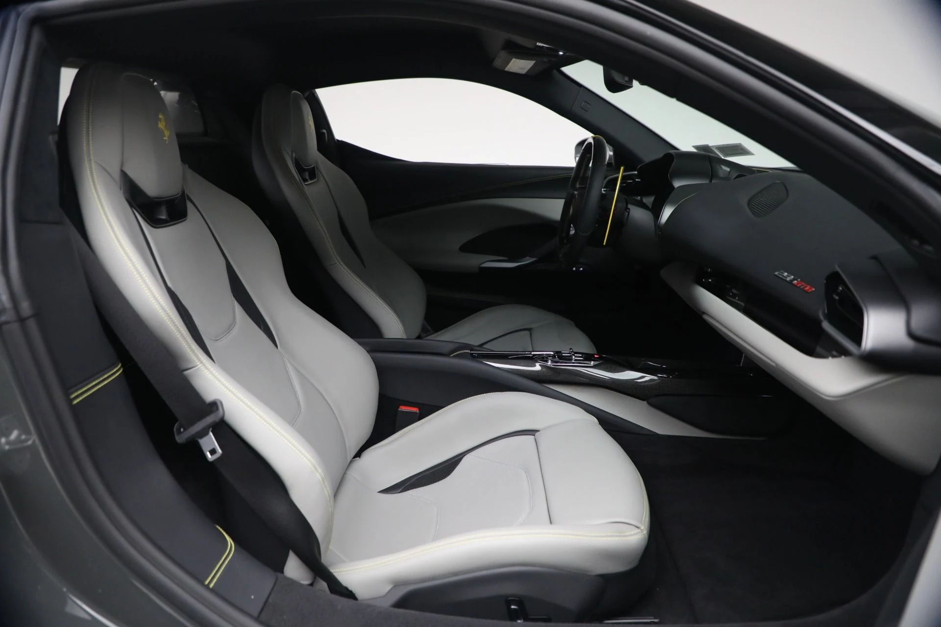 mph017_2947176142_Used_2025_Ferrari_296_GTB_1771356747_d8c828b463