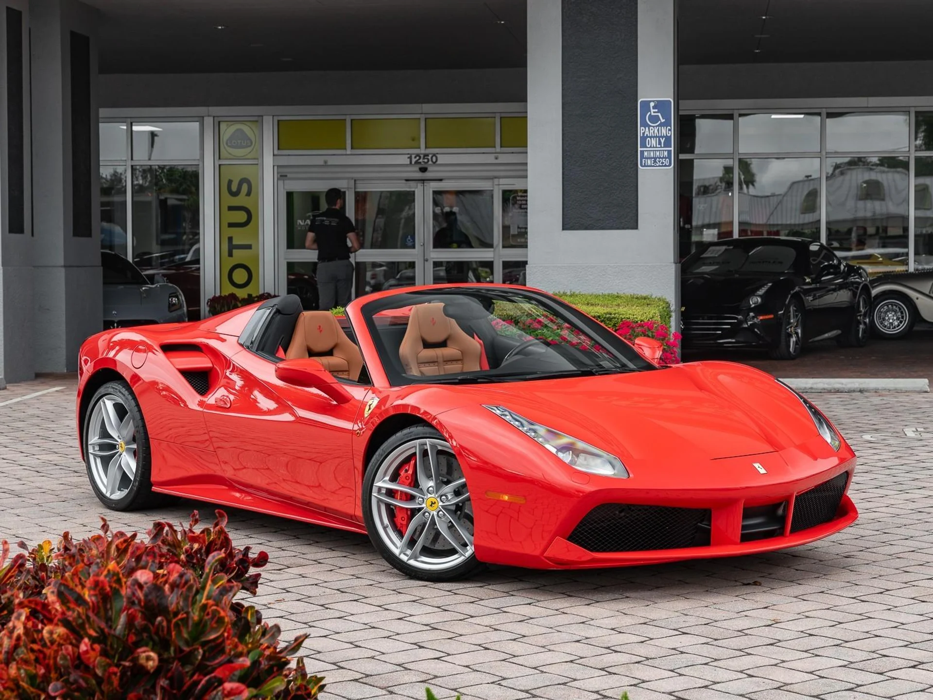 mph017_2955284514_Used_2019_Ferrari_488_Spider_1764709560_8dd0c0c996