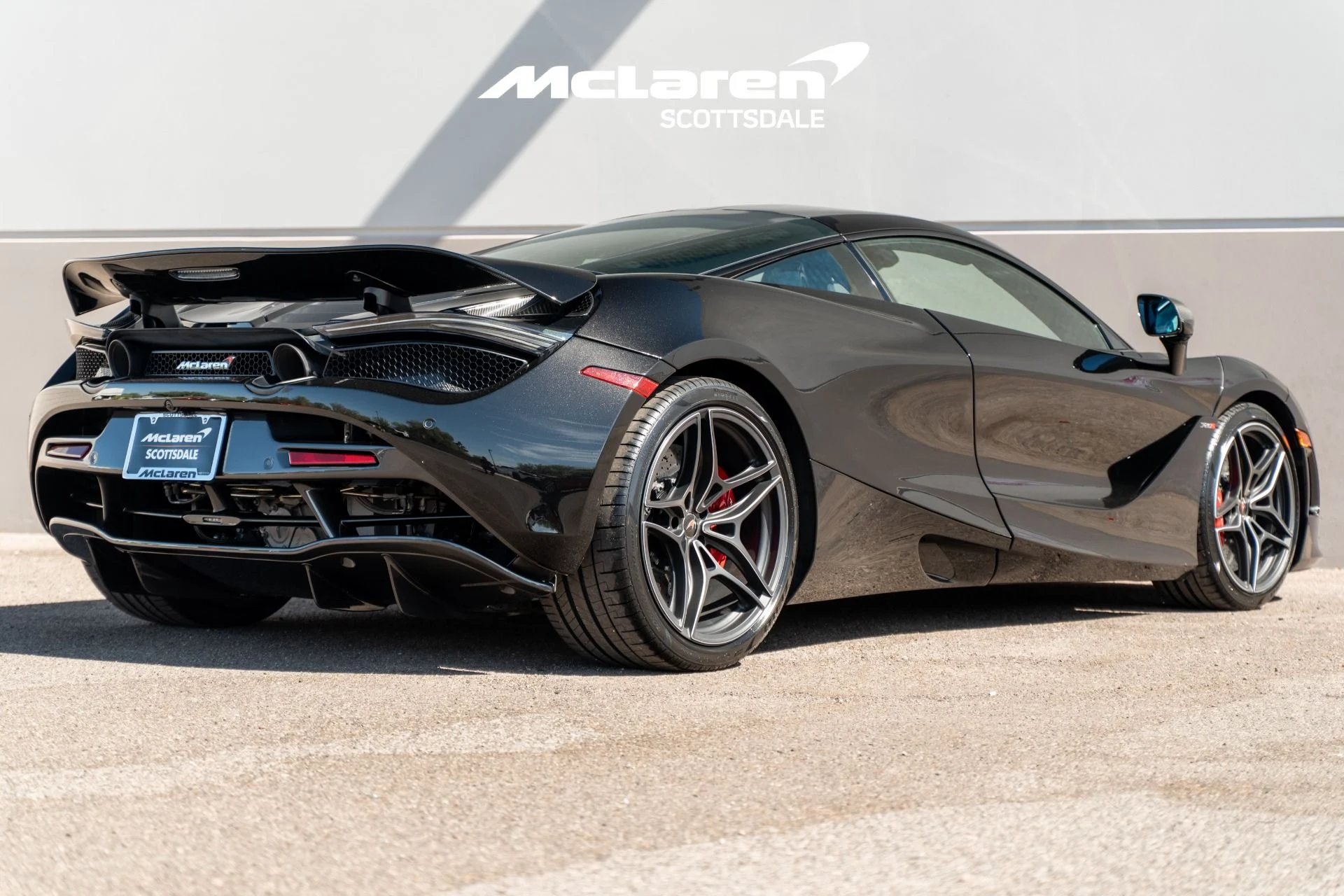 mph017_2956765363_Used_2018_MCLAREN_720_S_1754612386_04f2dd5bb9