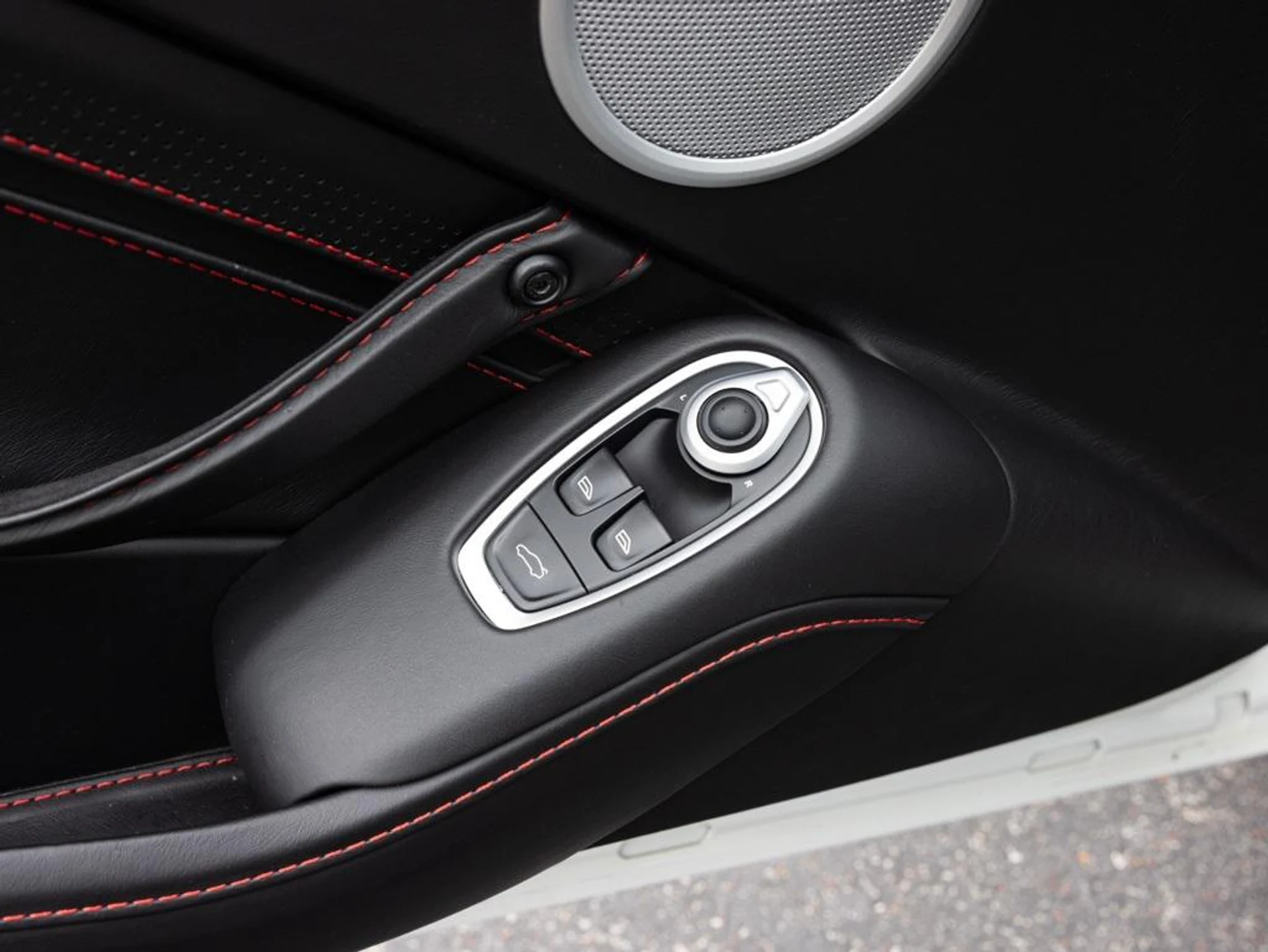 mph017_2958106105_266111782_68b184861f109c98f21c721c_f196641d46