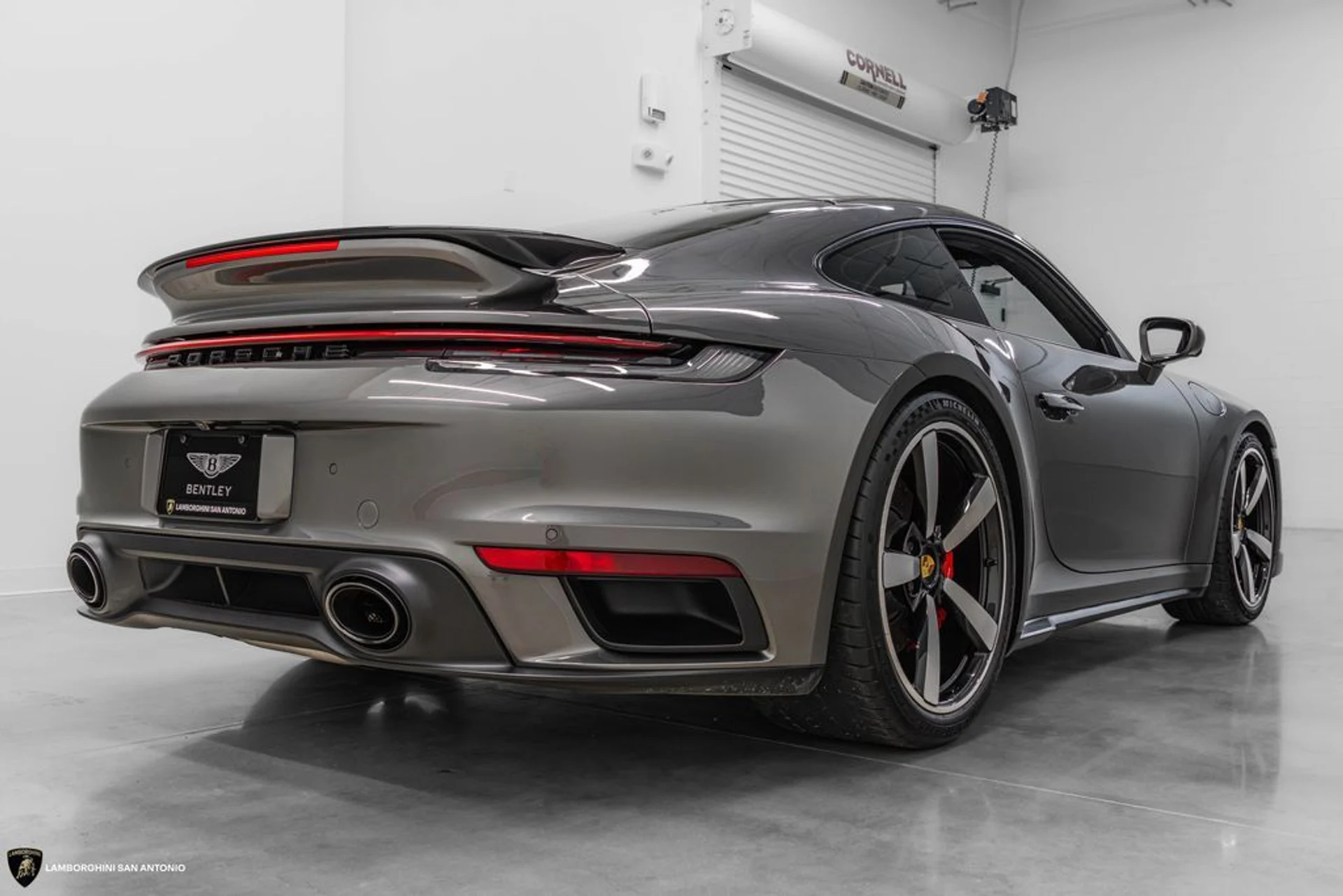 mph017_2960531684_afe4fcc3a53dd1ca027dd588c2d5d7c5x_68e1c0d98f