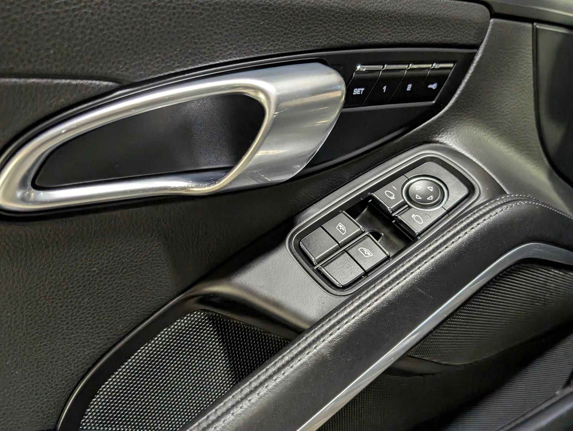 mph017_2976698509_36c16b19fef1b037cc6d60e15527e28fx_8a3b02bd81