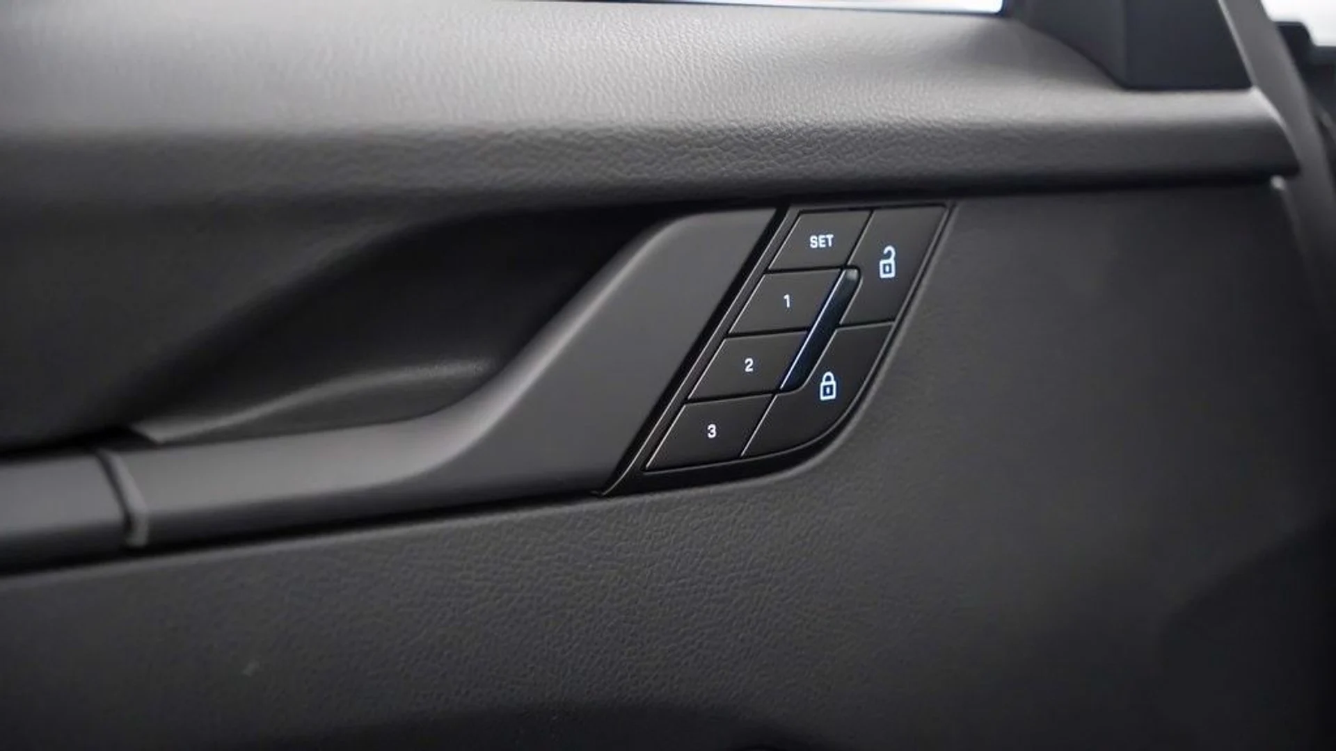 mph017_2983401152_594464ae803f0ad5d4d5a639df7dbbd9x_7e5431a3ec