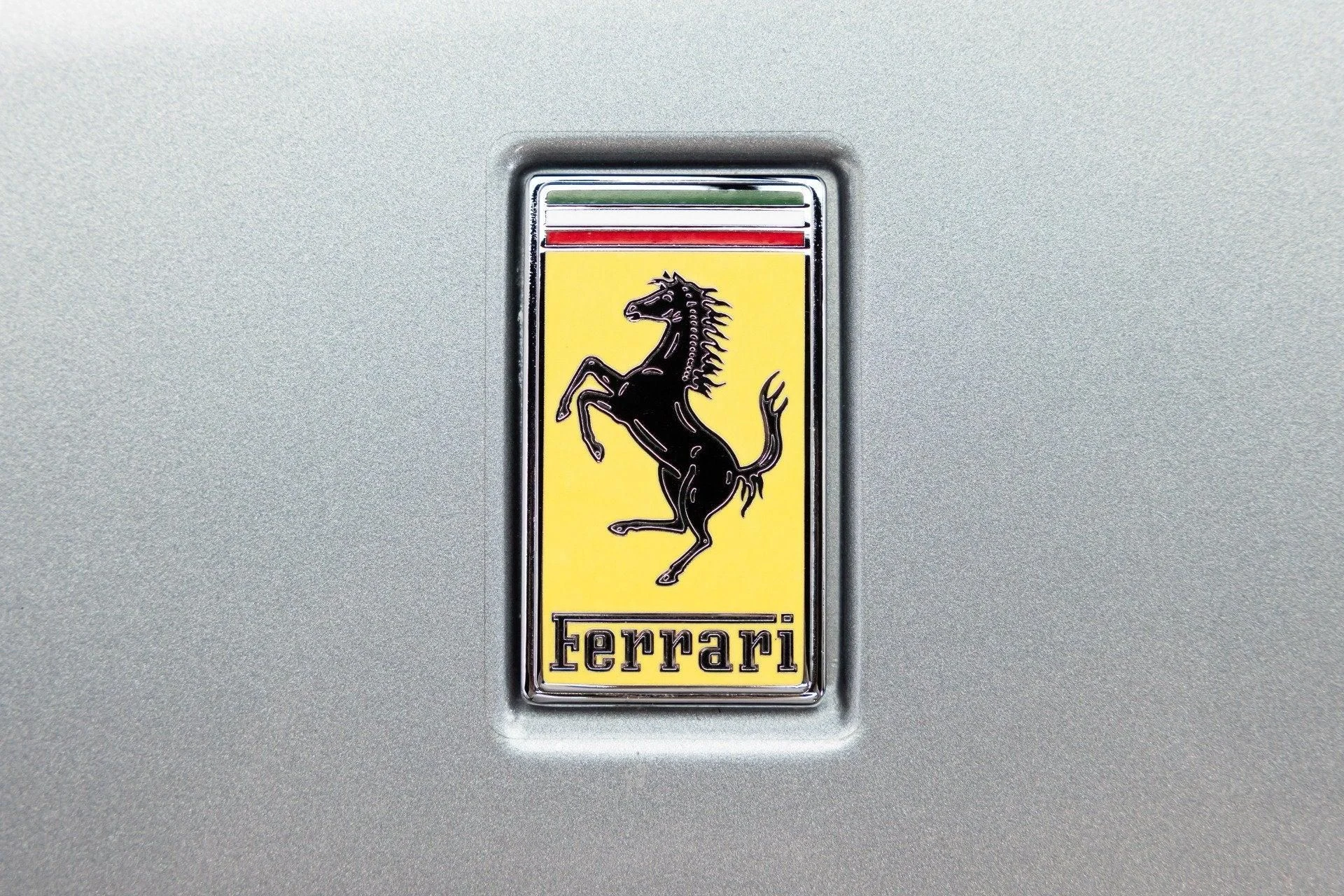 mph017_2983884116_Used_2023_Ferrari_Roma_1783519056_b36f1f9114