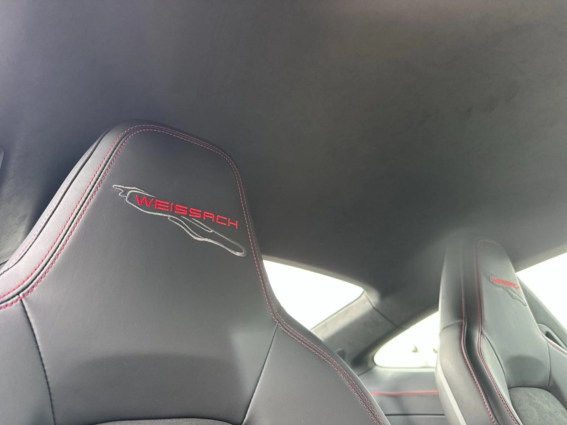 mph017_2985390859_Used_2026_Porsche_911_GT_3_1766569767_4e5eea4dd8