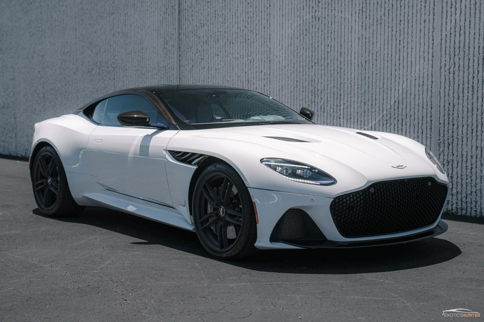 mph017_299413183_Used_2019_Aston_Martin_DBS_Superleggera_in_White_Stone_w_Carbon_Exterior_1755546225_6821ee8115