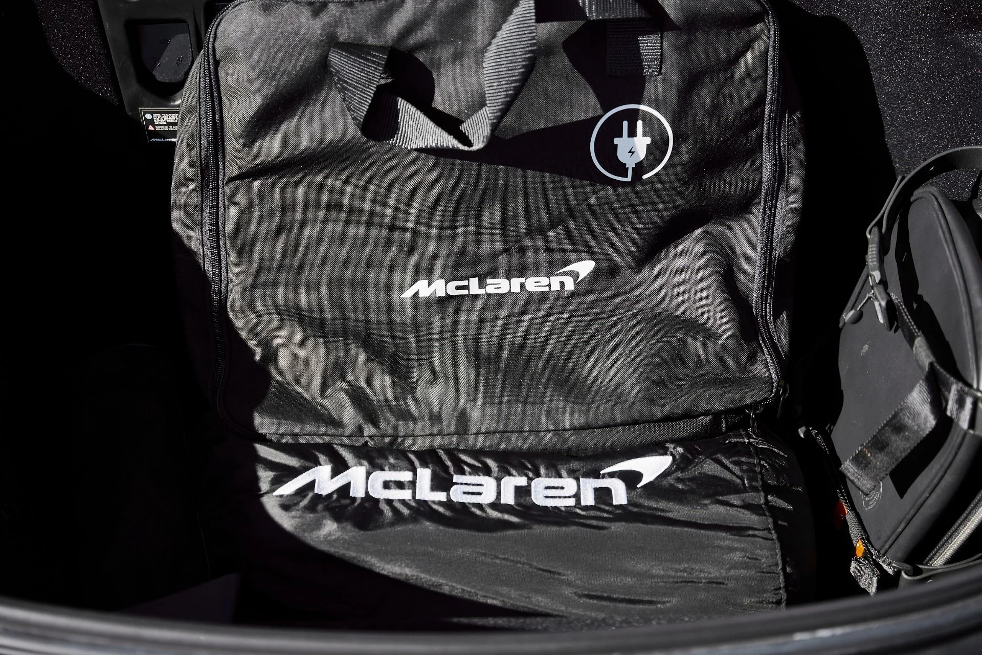 mph017_2997893247_Used_2025_Mc_Laren_Artura_Tech_Lux_1769825826_f9aa379a8f