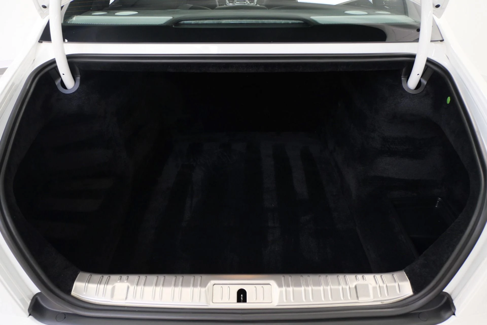 mph017_3003300820_Used_2014_Rolls_Royce_Ghost_V12_Power_Drivers_Assistance_1_Heated_and_Ventilated_Front_Seats_1779224671_a13c68af2f