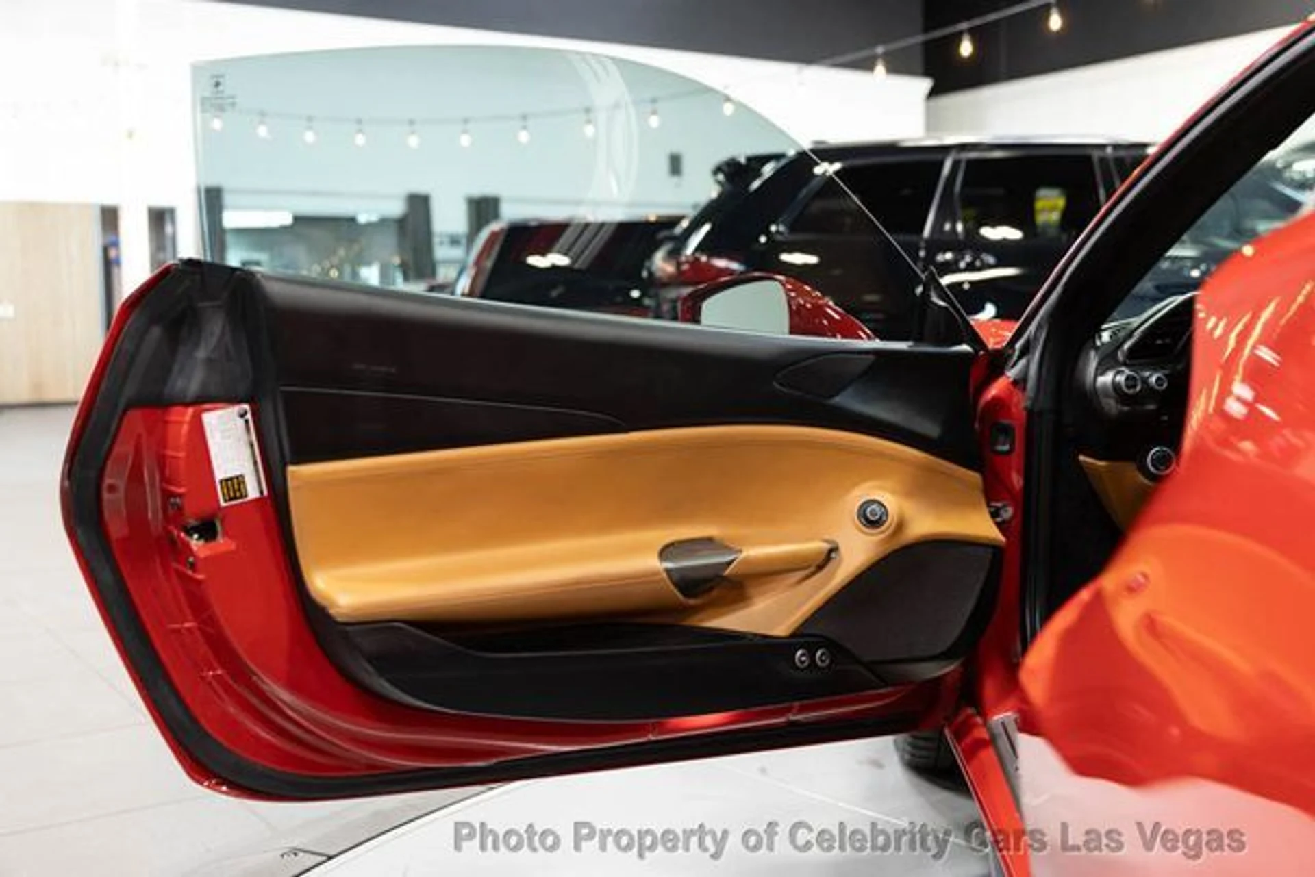 mph017_3007804486_used_2018_ferrari_488_gtb_coupe_9707_23093492_22_640_43595231f1