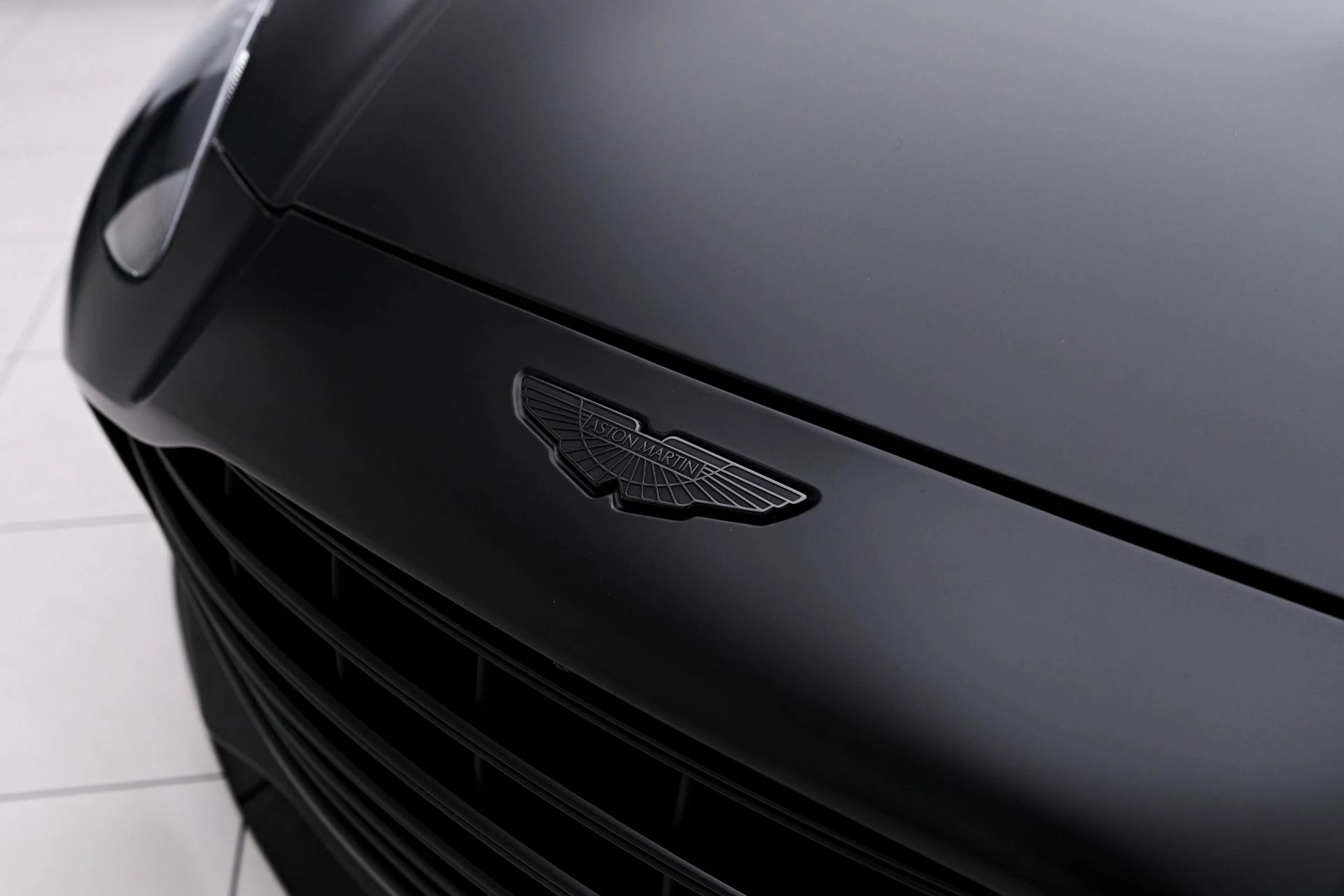 mph017_3010474098_Used_2023_Aston_Martin_DBX_707_1754786768_c93cb896f4