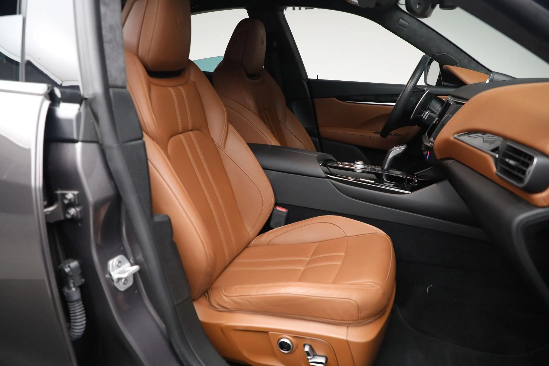 mph017_3015956998_Used_2022_Maserati_Levante_GT_198e3e40ae