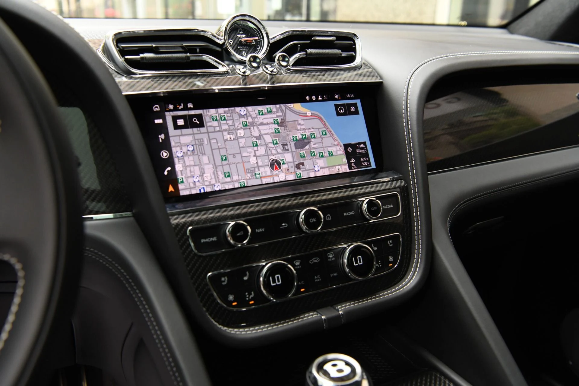 mph017_3022106791_Used_2024_Bentley_Bentayga_Azure_V8_1756931575_20cad2587b