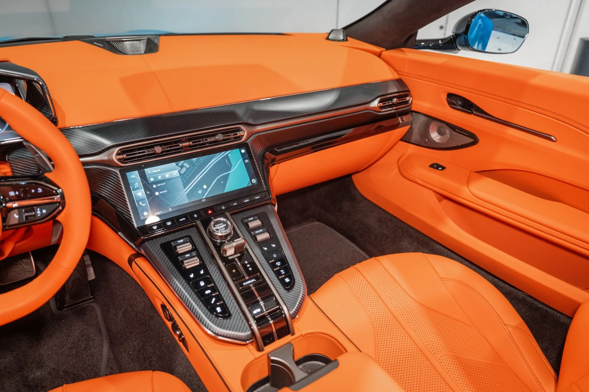 mph017_3028204538_New_2026_Aston_Martin_Vantage_Roadster_1761752064_0cecbe237c