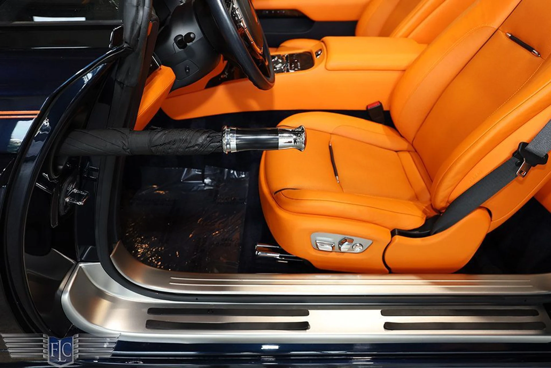 mph017_3029645426_used_2017_rolls_royce_dawn_convertible_9689_22999334_18_1024_d4774f8a96