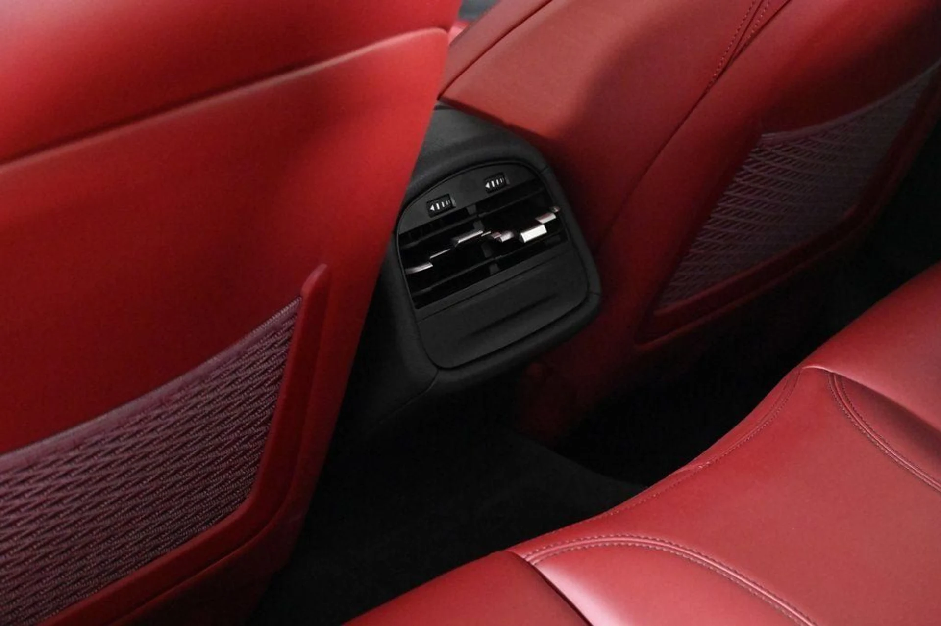 mph017_3030001214_0b63e133377046b15684f763974eb3ab_705b667e1f